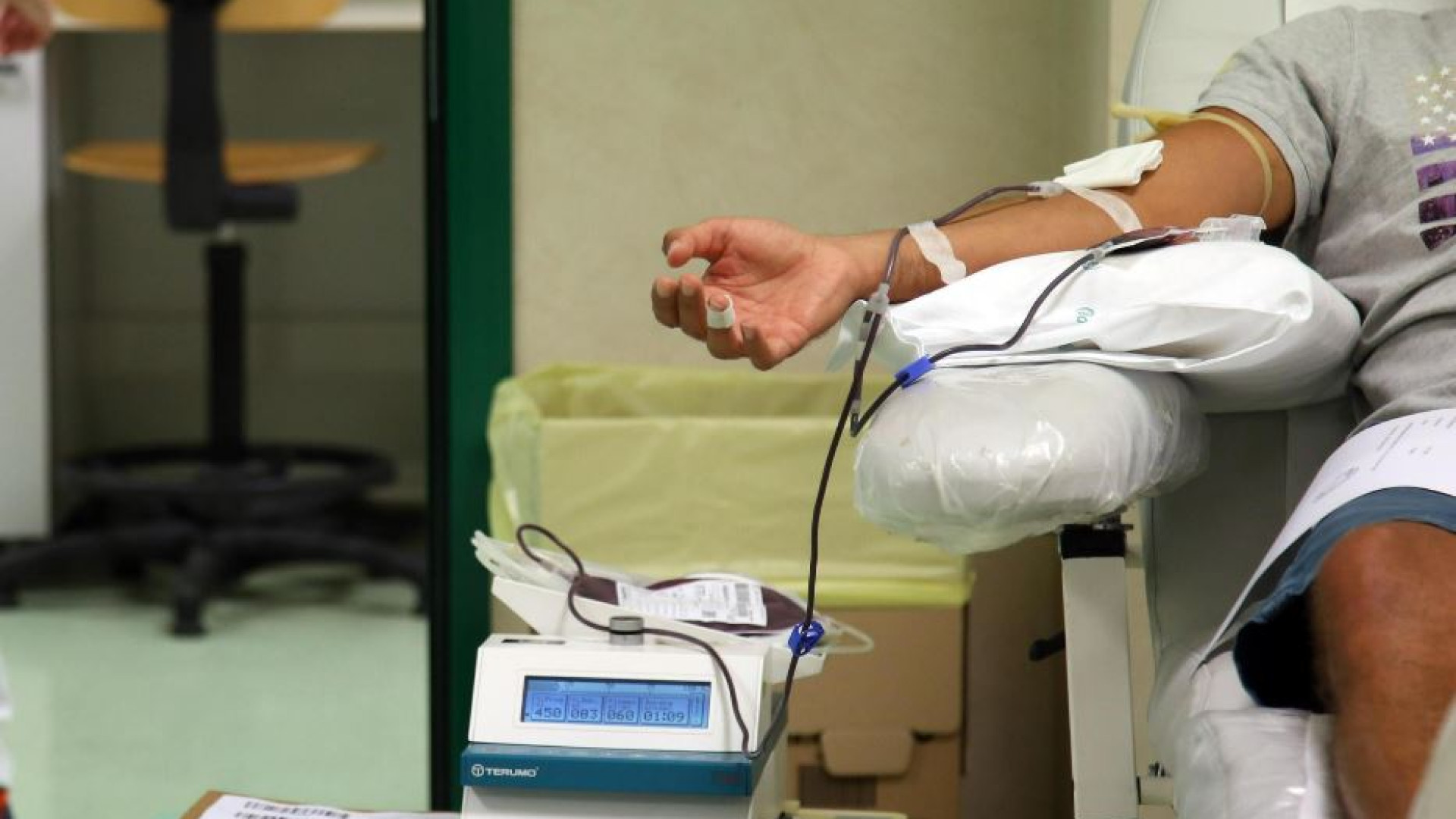 Immagine di Da Fedez al Papa, l'appello a donare il sangue. I ragazzi devono rispondere