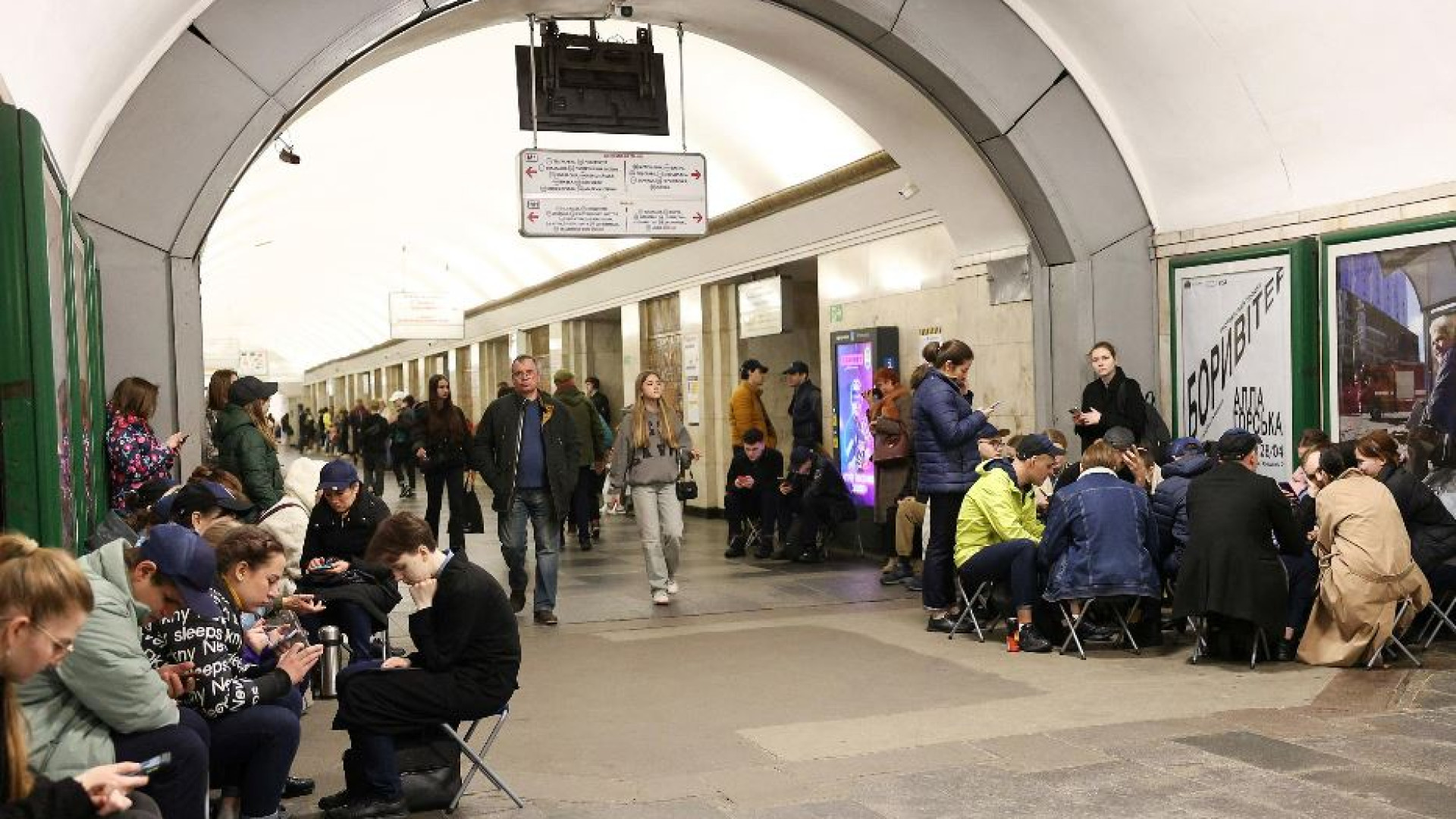 Immagine di Le sirene, la metro unico rifugio. Kiev è tornata all'inizio della paura