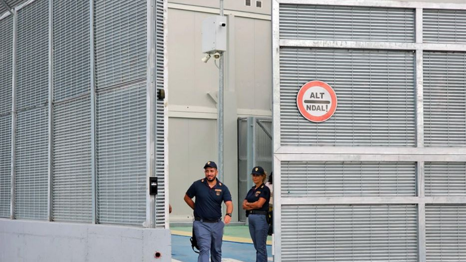 Immagine di Via libera del Cdm al decreto Albania