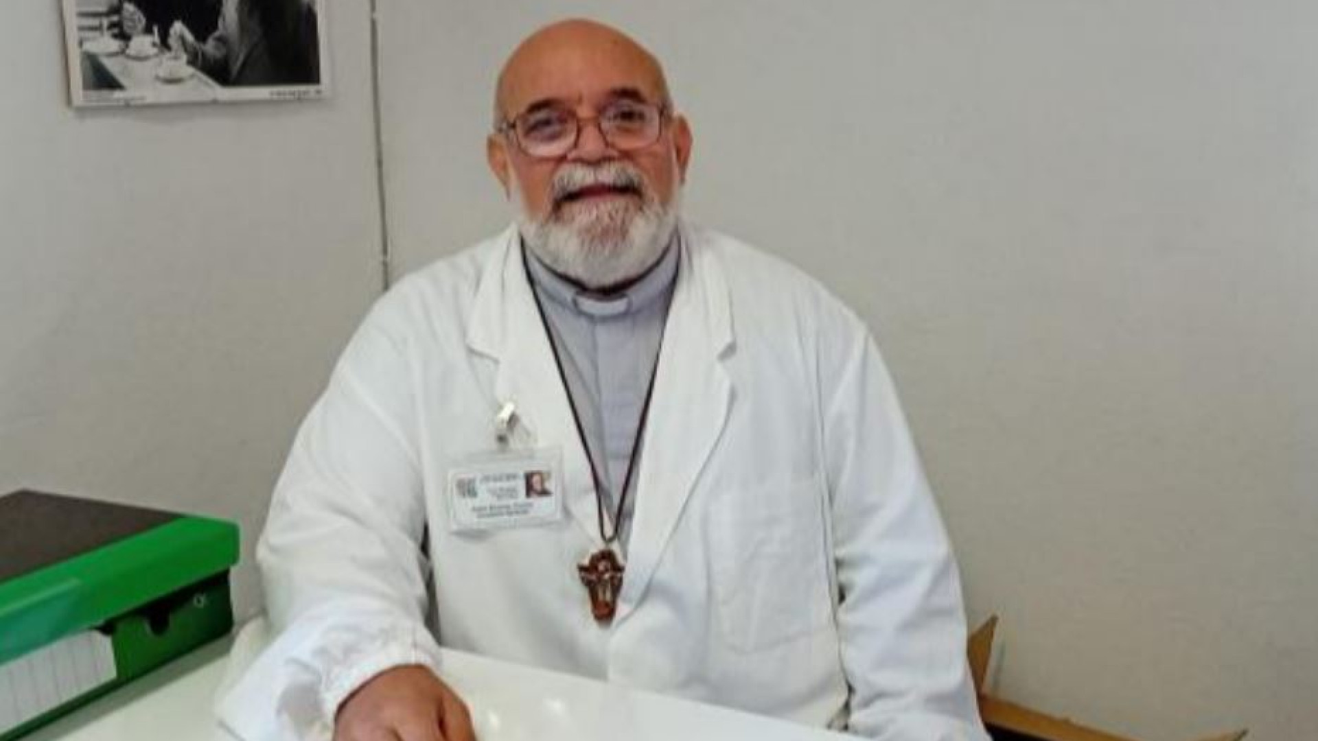 Immagine di Con padre Vincenzo la Rsa si fa comunità