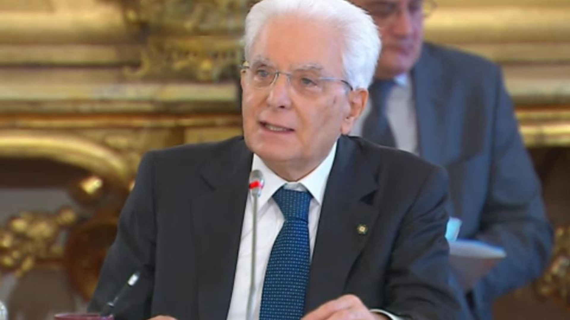 Immagine di Mattarella: i social non sovrappongano il virtuale al reale