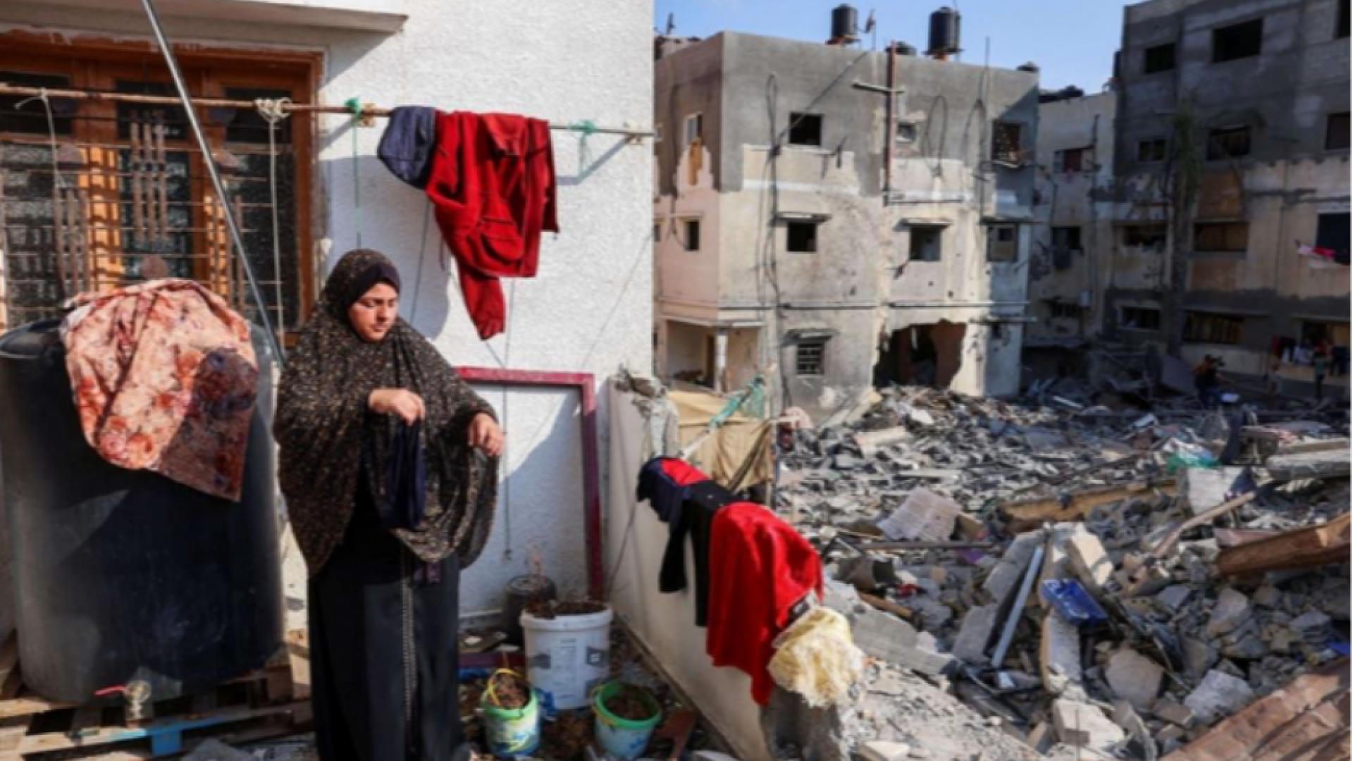 Immagine di La prima notte senza guerra. A Gaza arrivano gli aiuti umanitari