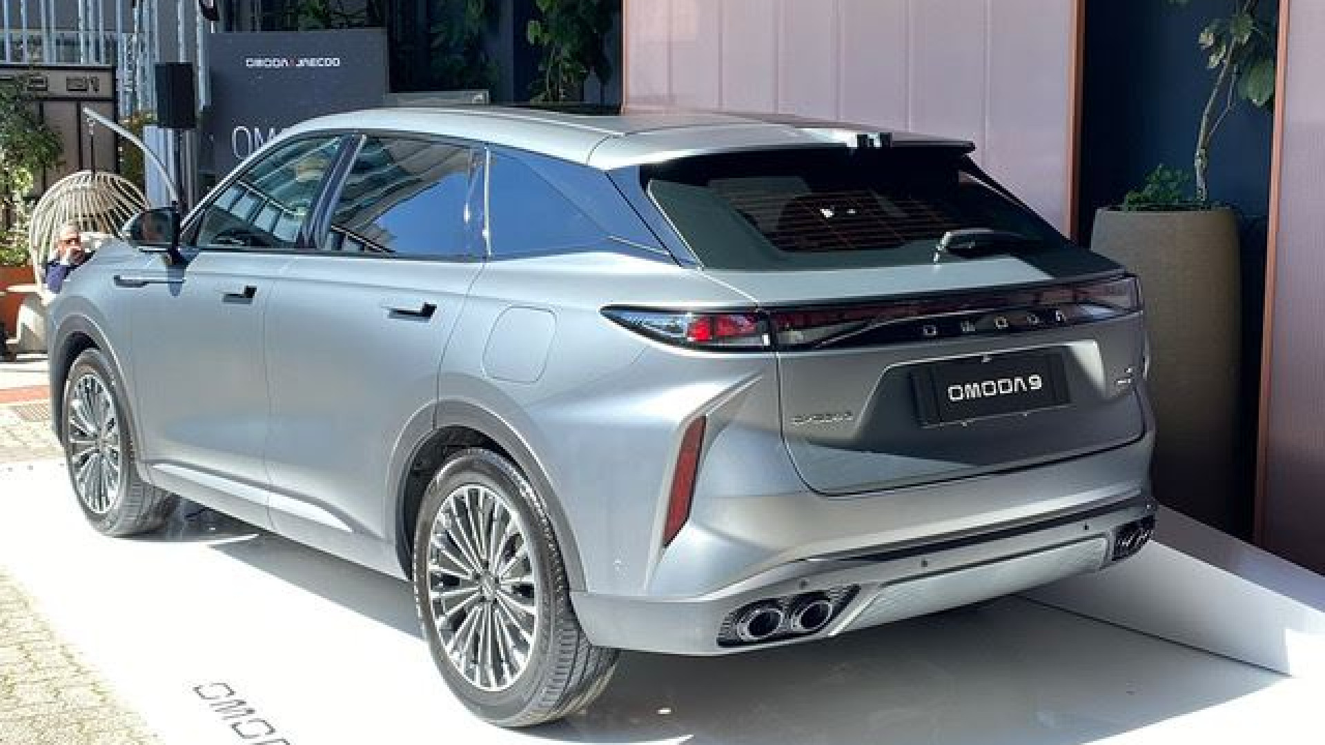 Immagine di Omoda 9, ecco il super Suv con un'autonomia da record