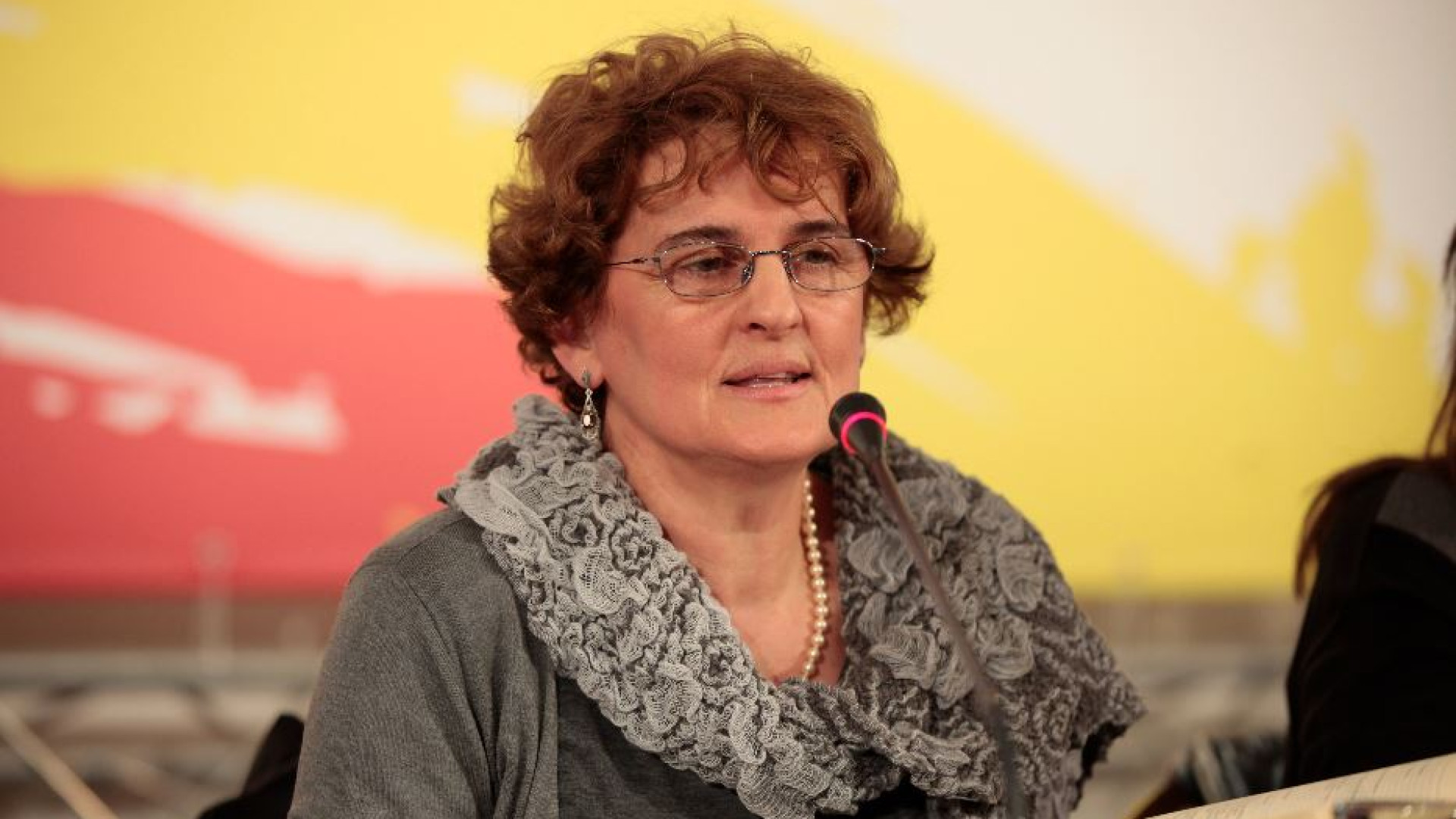 Immagine di Rosanna Virgili oltre il frastuono del selfismo