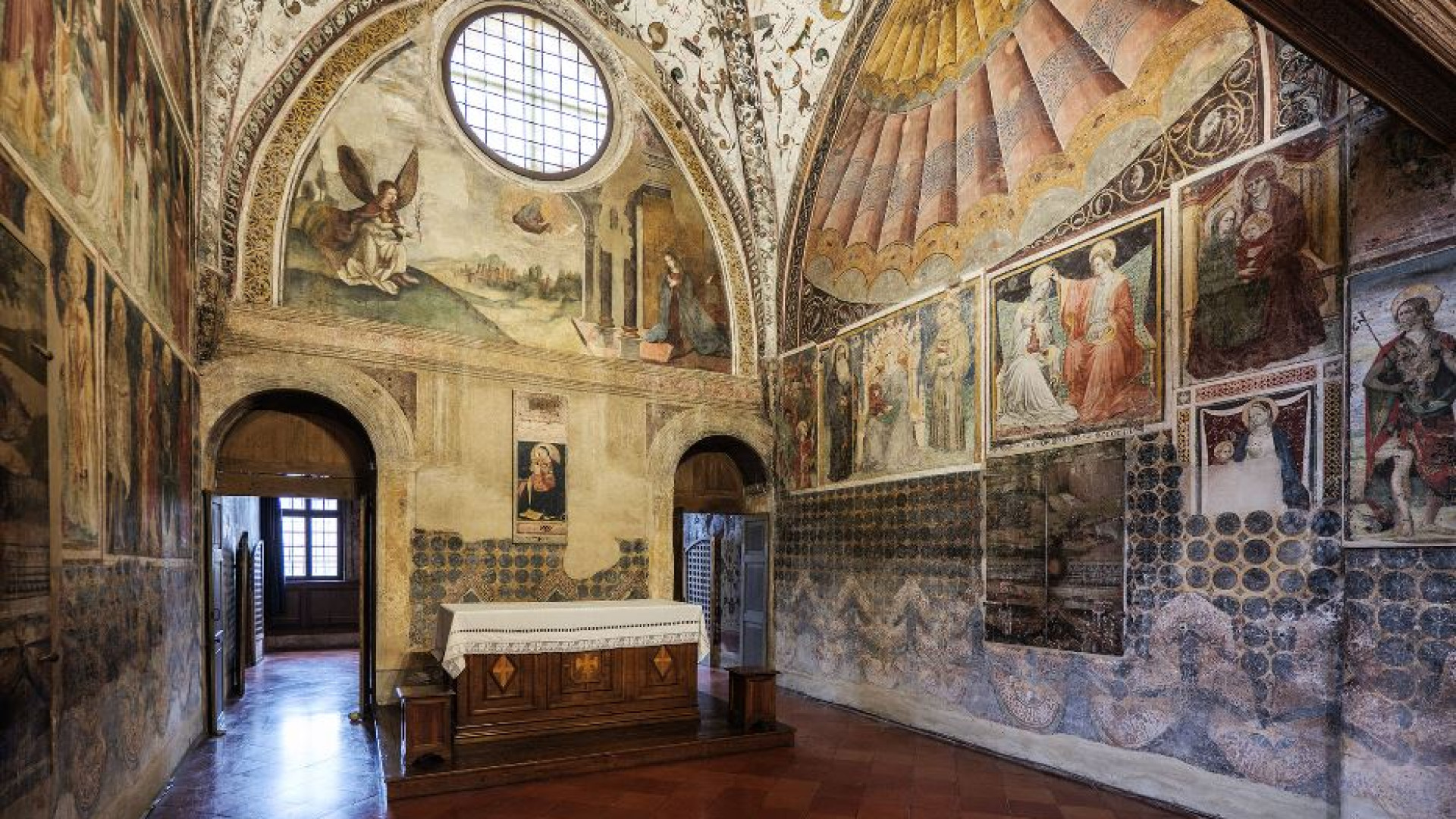 Immagine di L’affresco di una tenda islamica scoperto in una chiesa medievale di Ferrara