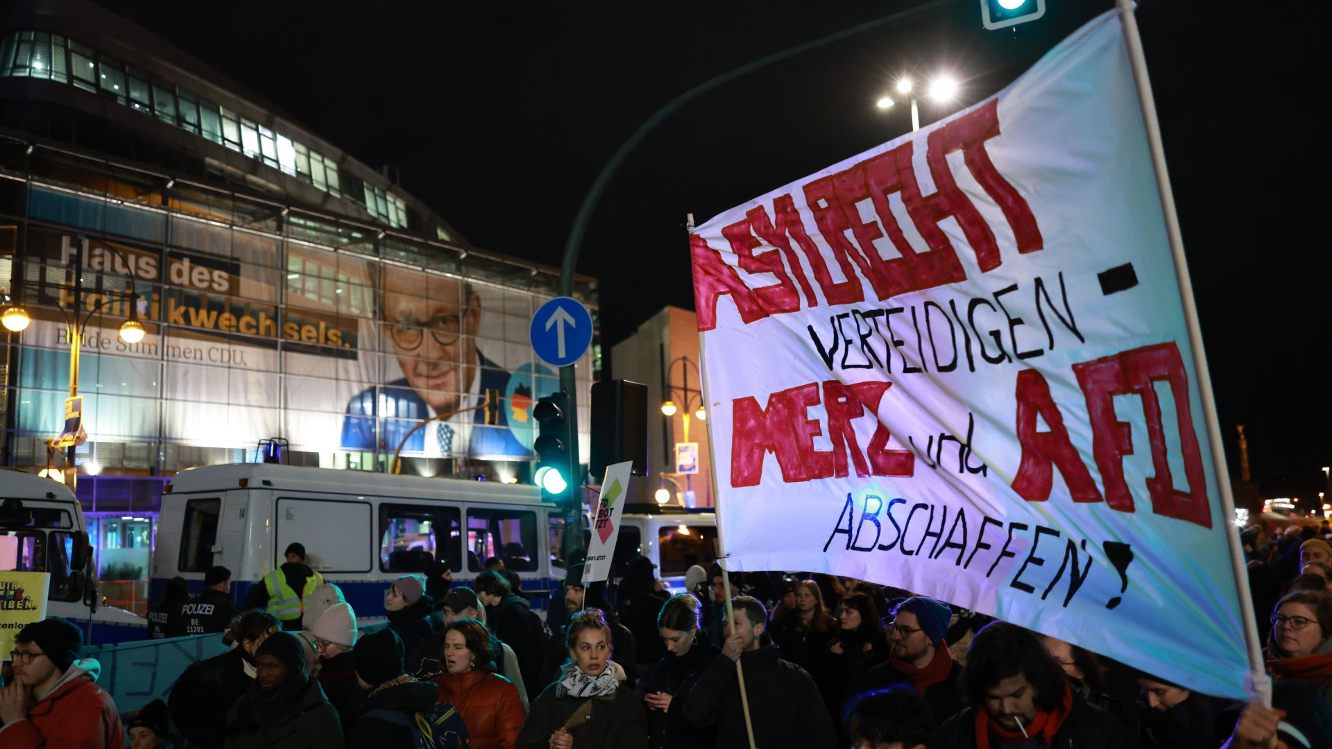 Immagine di Migranti, Cdu con l'Afd: così è caduto l'ultimo tabù