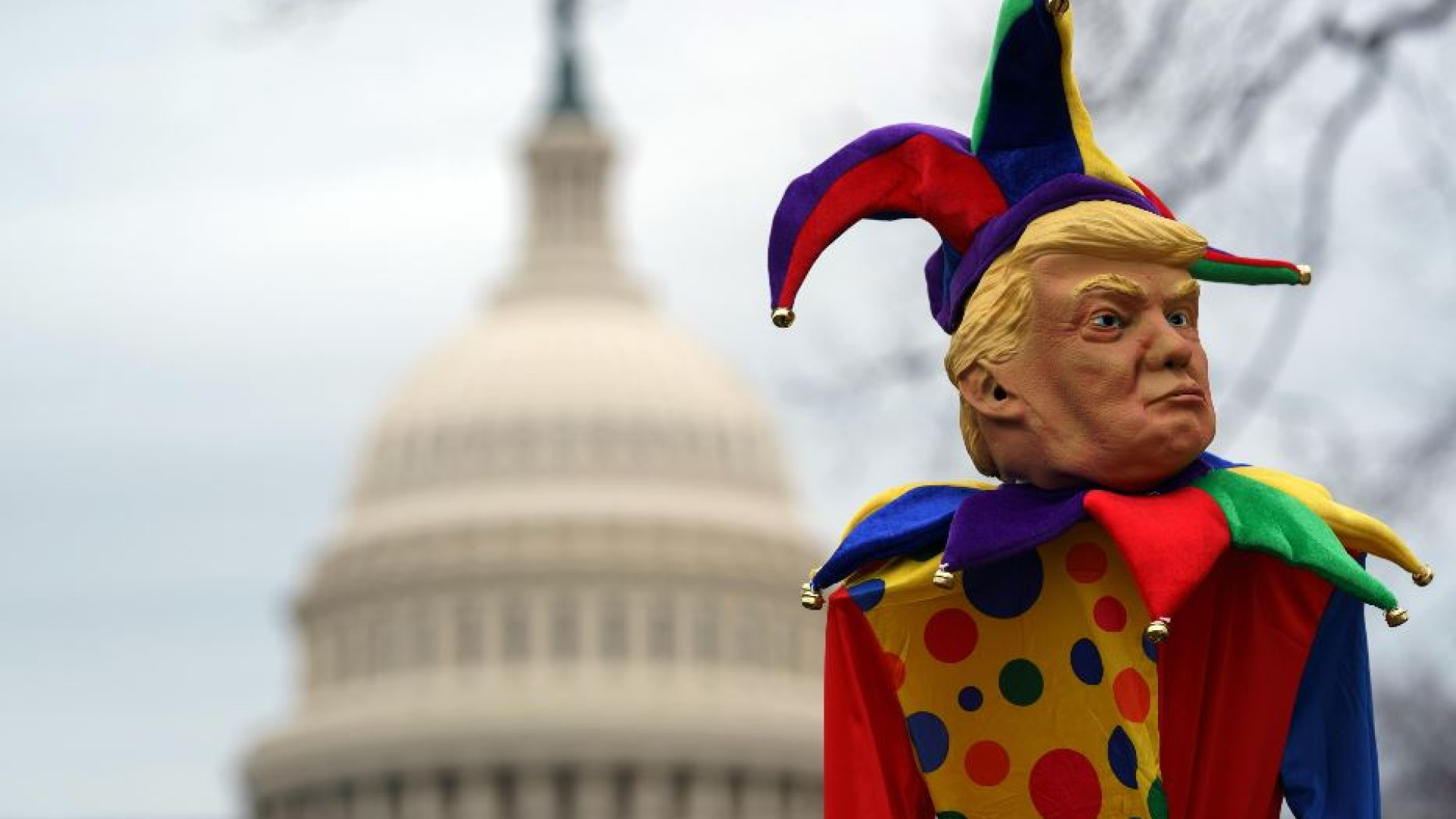 Immagine di Il mondo rovesciato di Trump: oggi è la Festa dei folli (ma non c'è da ridere)