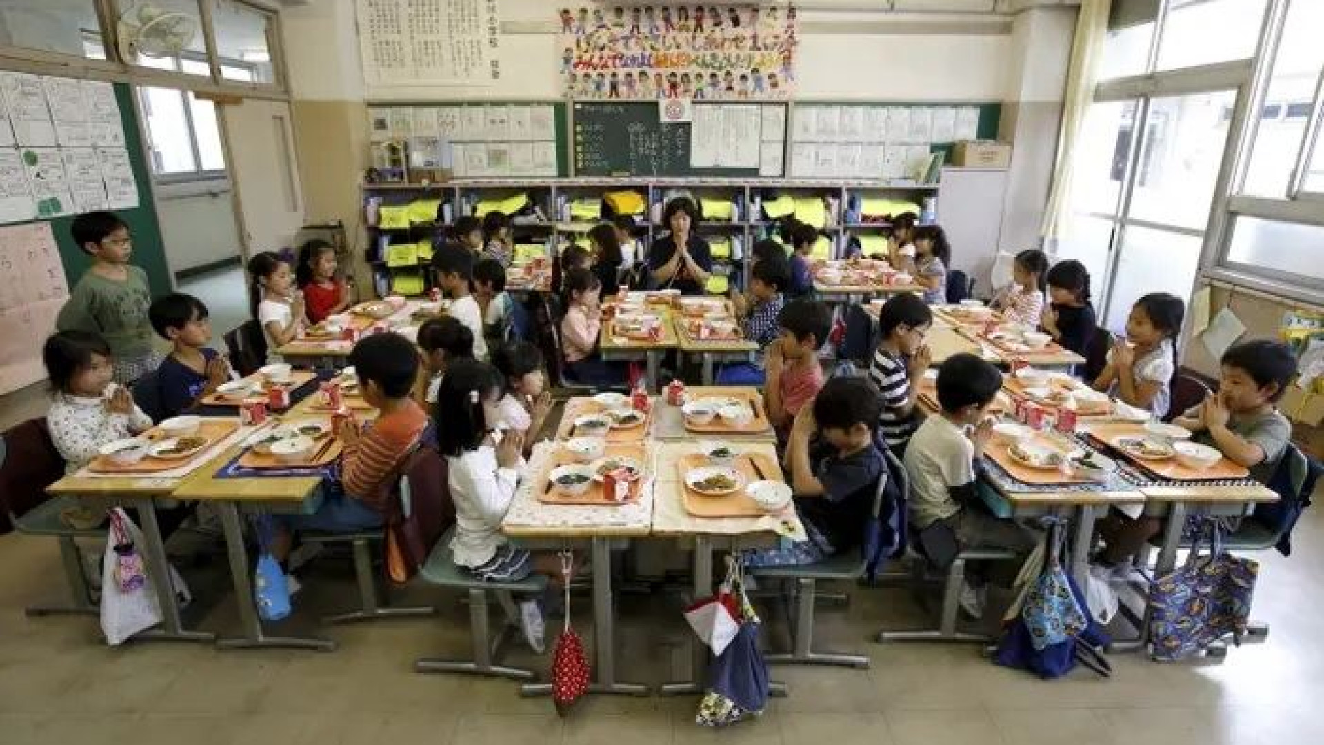 Immagine di In Giappone le mense dei bambini sono un posto di ritrovo per i genitori