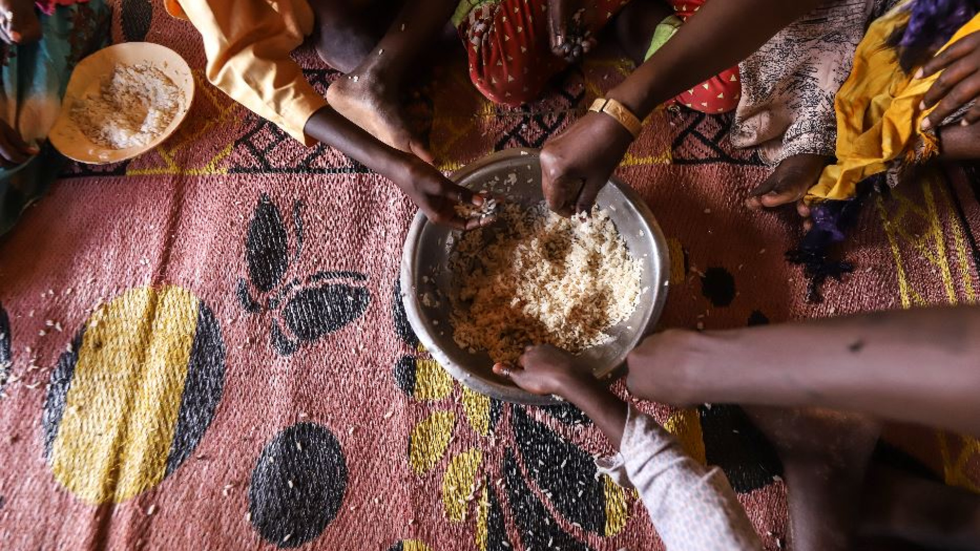 Immagine di Più di tre miliardi di persone vivono sotto la soglia di povertà