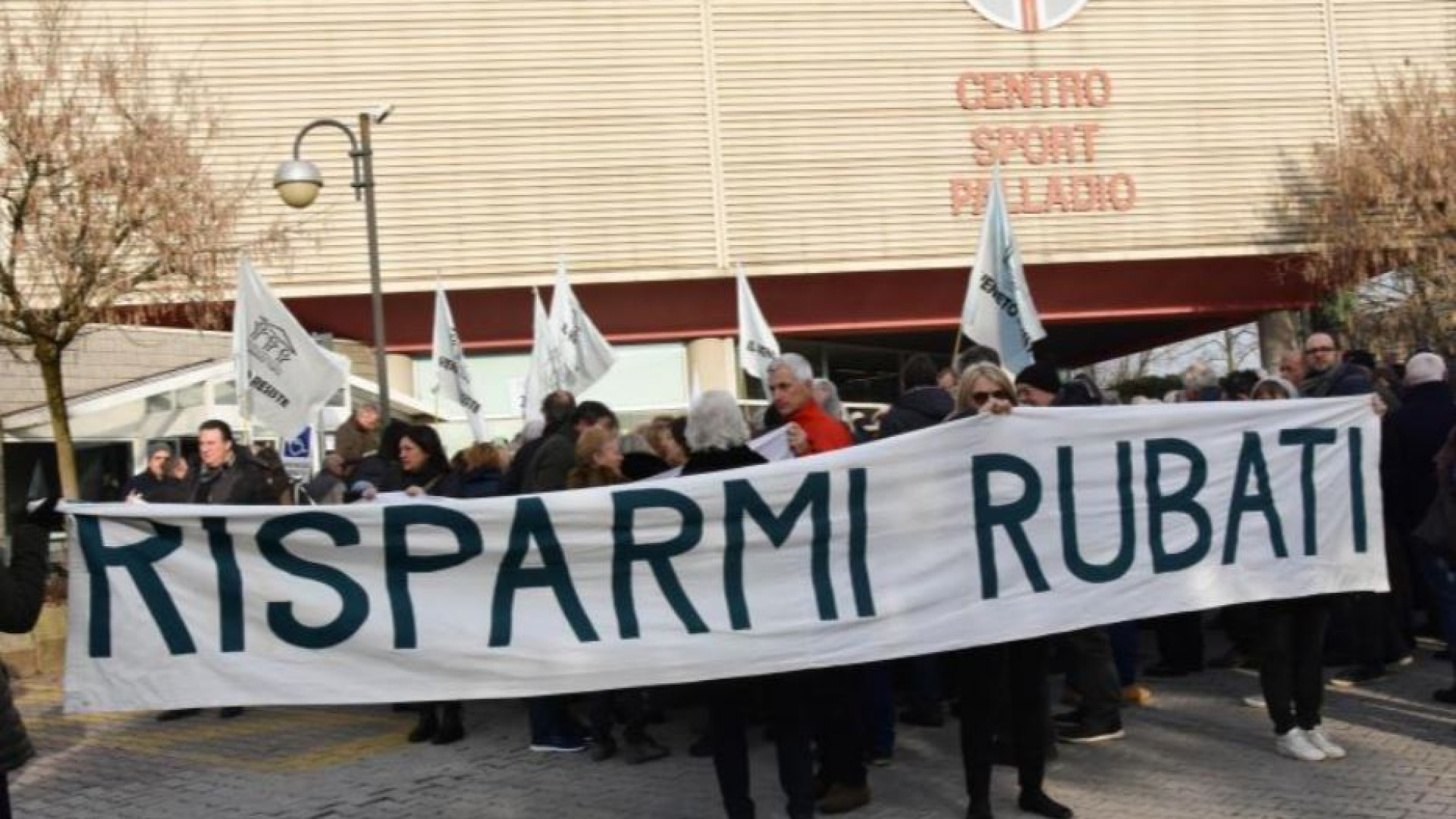 Immagine di Nord Est, cosa resta del crac delle banche. Brugnotto: ricreiamo la fiducia