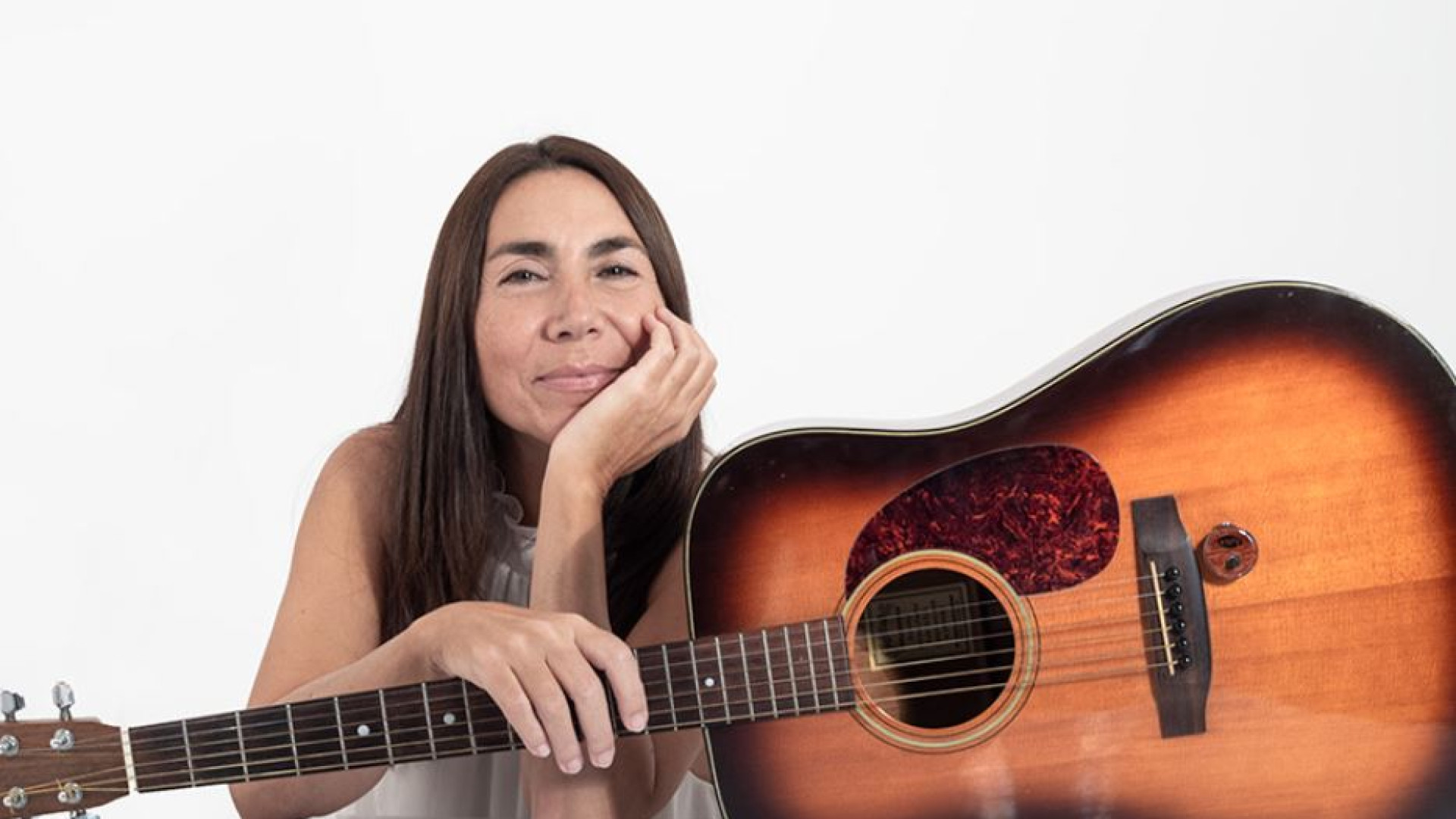 Immagine di Patrizia Cirulli canta l'infinitamente visionario Francesco