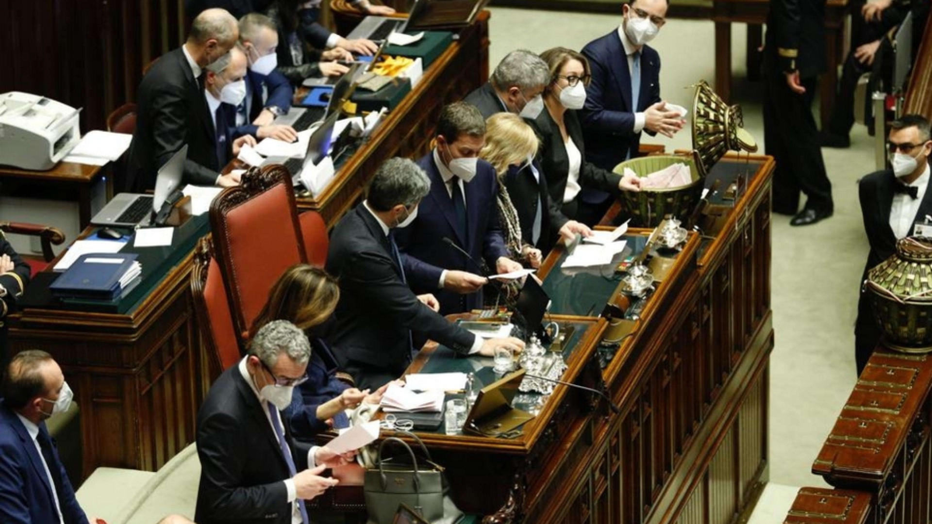 Immagine di Centrodestra: nostro nome alla quinta chiama. È muro contro muro con Pd-M5s