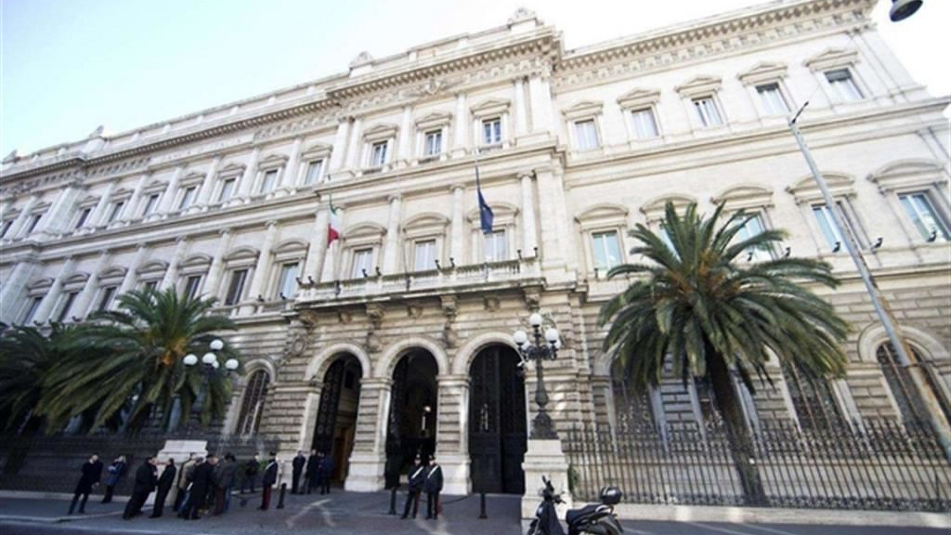 Immagine di Crescita moderata nel secondo trimestre: +0,6%