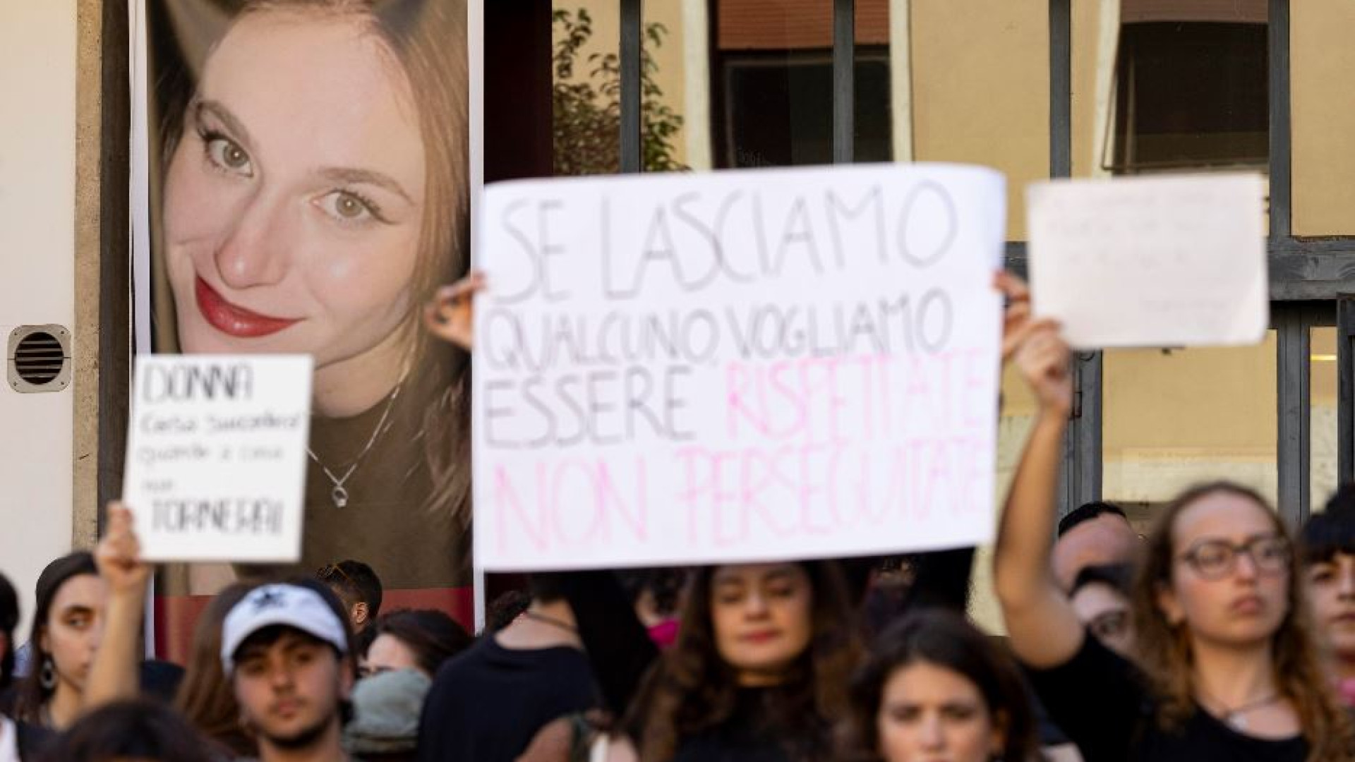 Immagine di Ilaria uccisa e chiusa in un sacco. Per Sara oggi è prevista l'autopsia