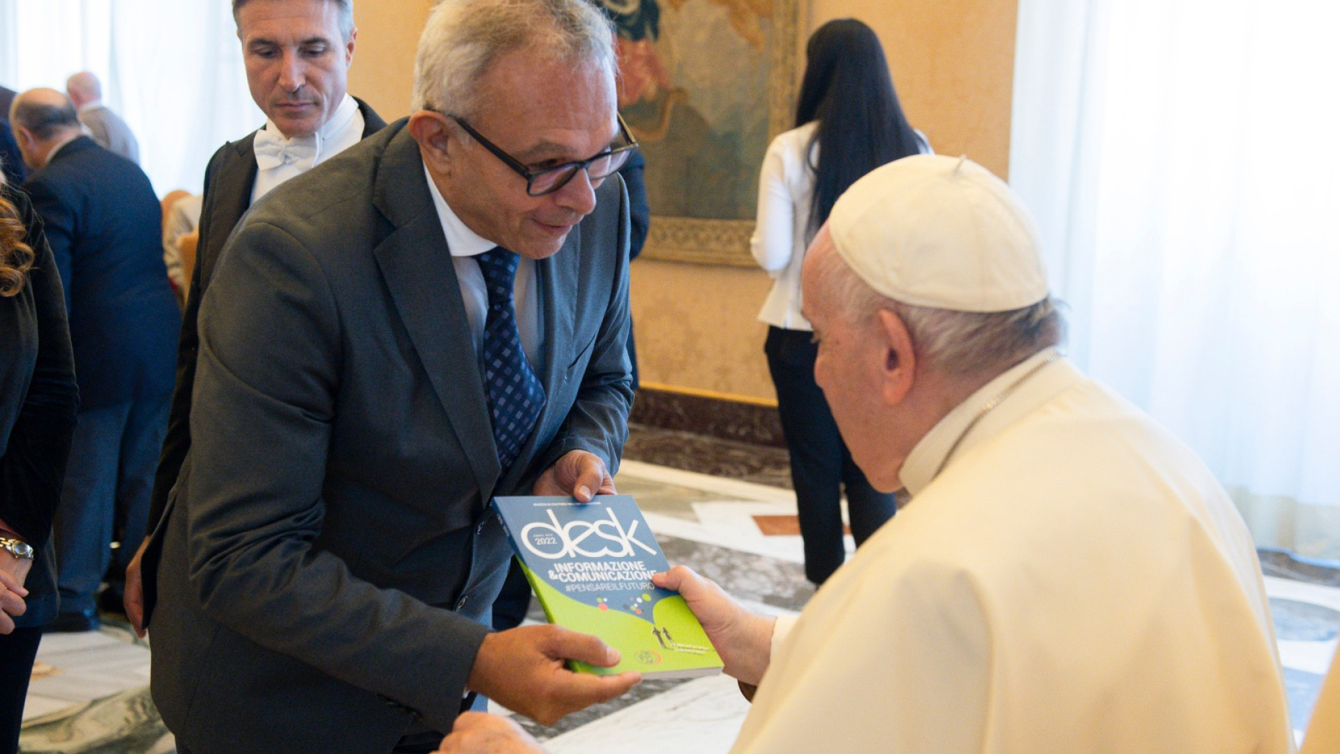 Immagine di Al Papa il numero speciale della rivista Ucsi sul futuro del giornalismo