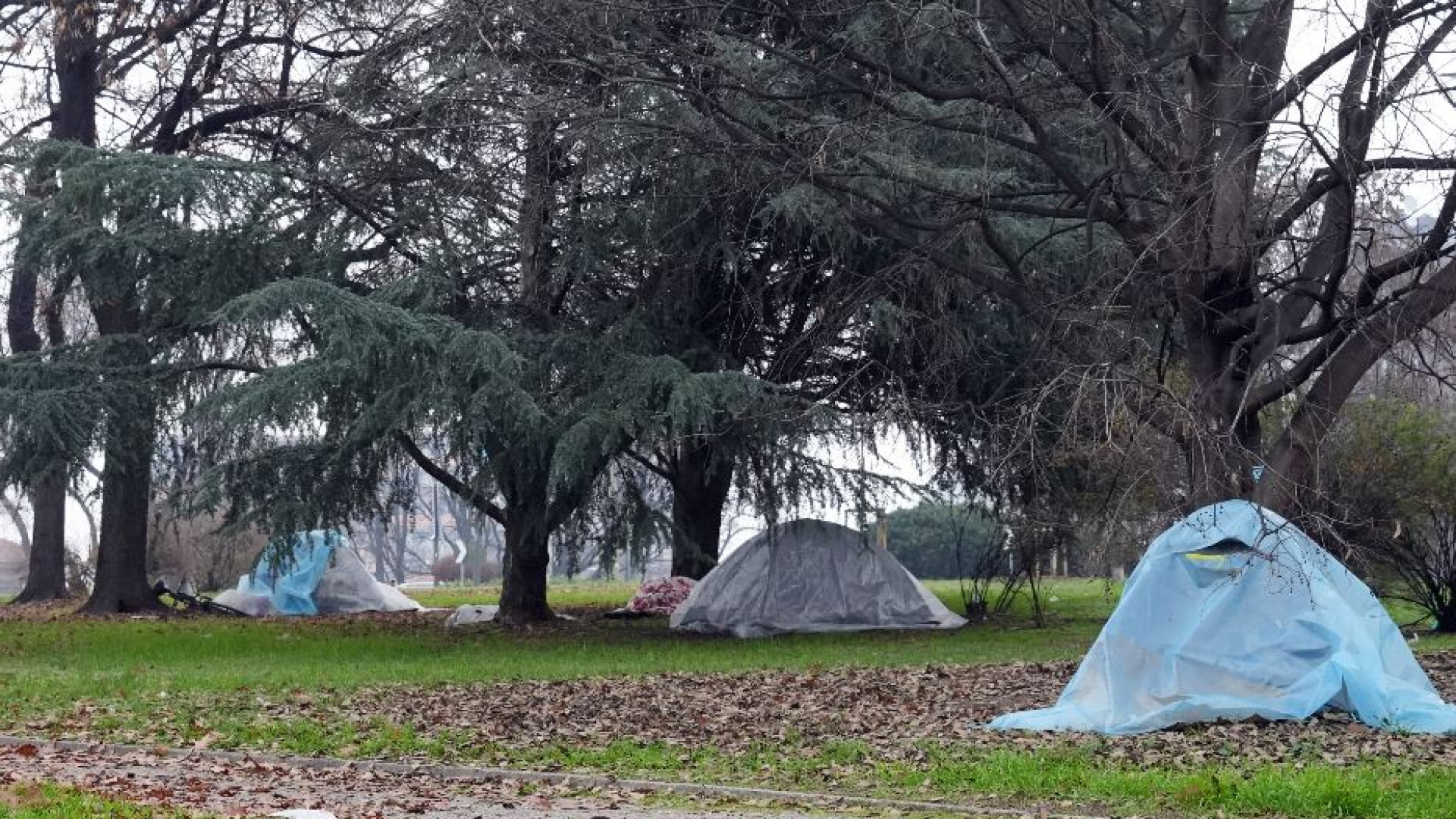 Immagine di Marco, Hamza e gli accampati. «A Milano la casa è una tenda»