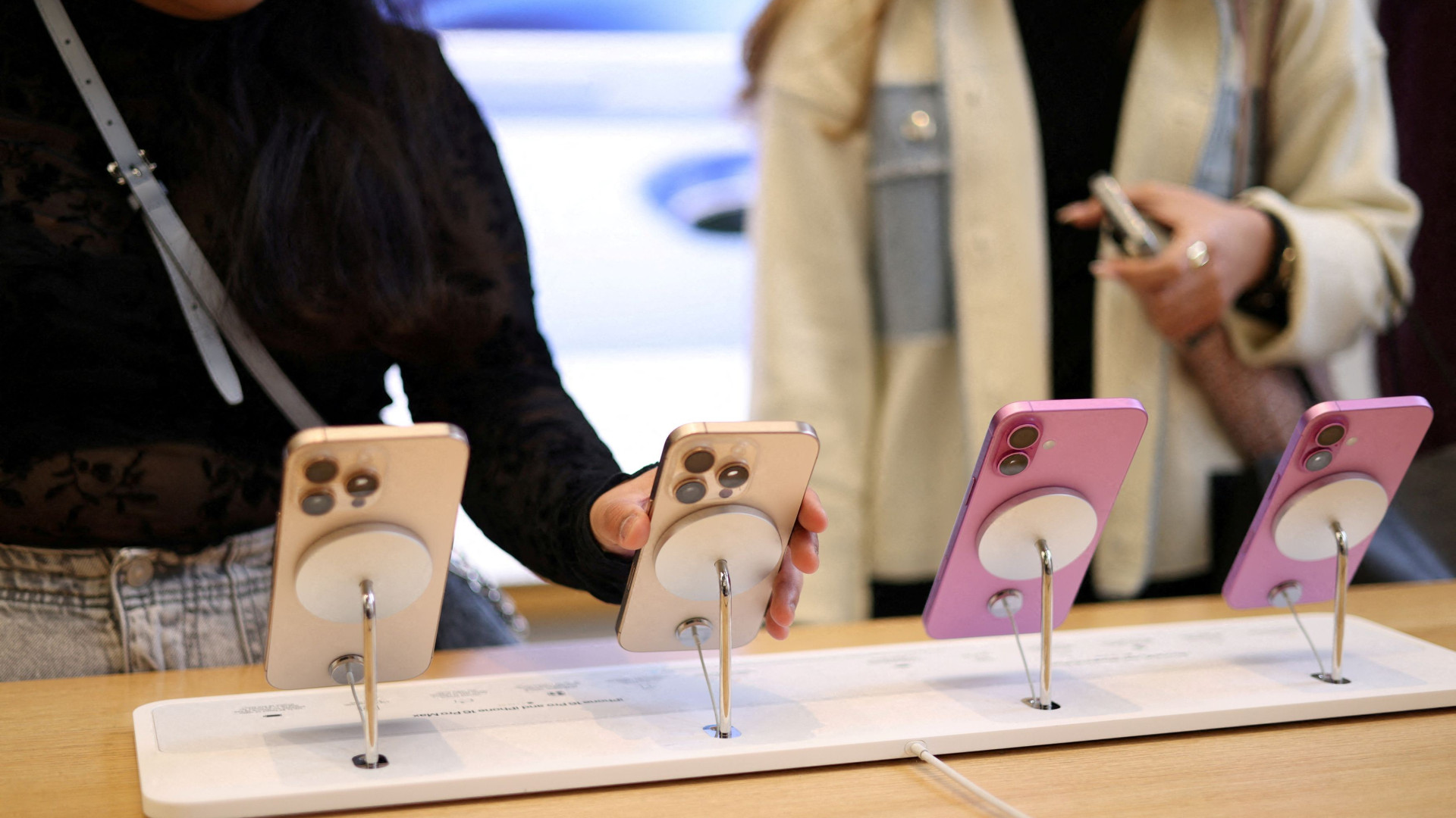 Immagine di L’Indonesia contro Apple: è stop agli iPhone16