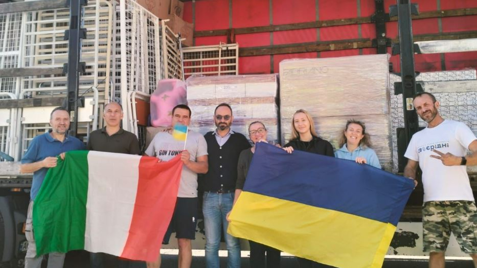 Immagine di Dalle Marche all’Ucraina un fiume di aiuti umanitari. E di affetto reciproco