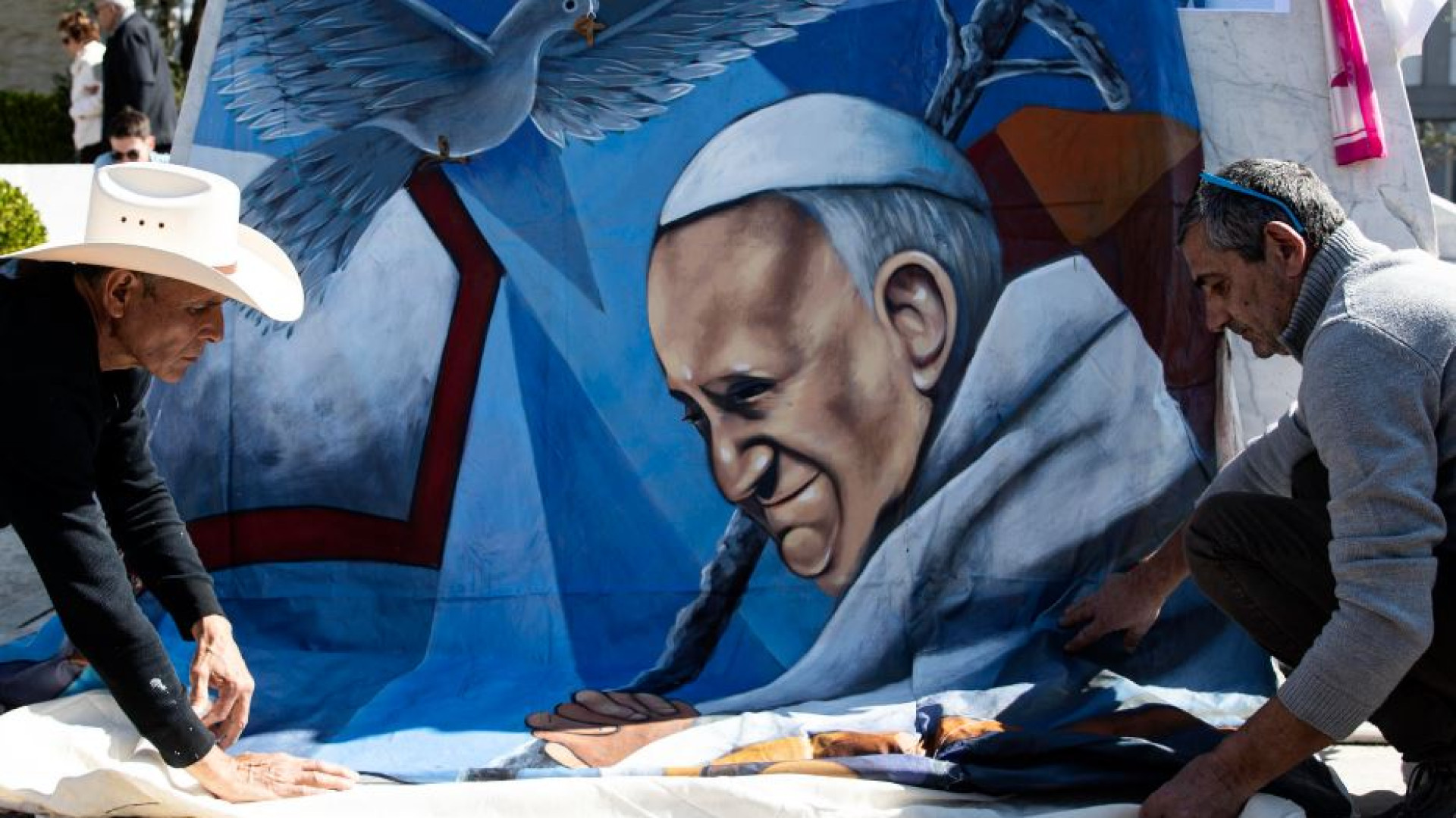 Immagine di Il Papa prosegue con le cure e la fisioterapia motoria