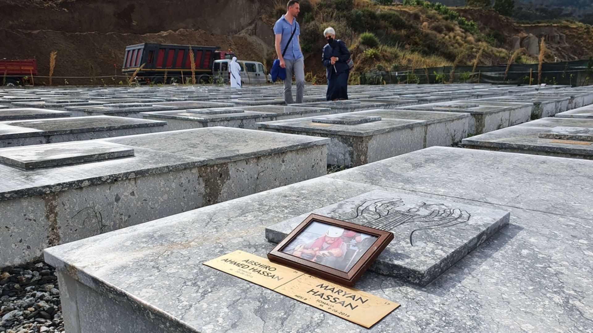 Immagine di A Reggio Calabria il cimitero dei migranti e dei poveri