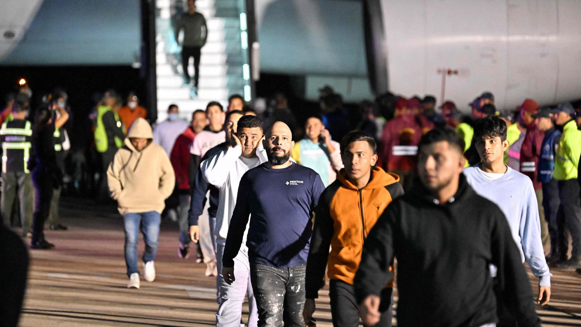 Immagine di Il petrolio e le gang criminali: perché gli Usa hanno espulso 199 venezuelani