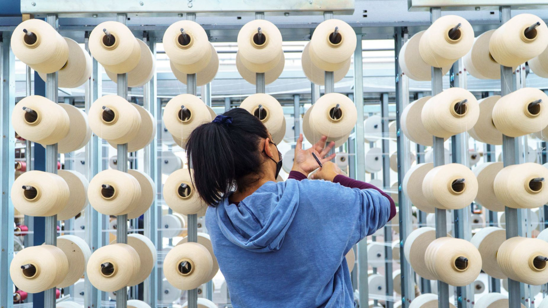 Immagine di Solo capi che rispettino i diritti: Slow Fiber e la moda equa