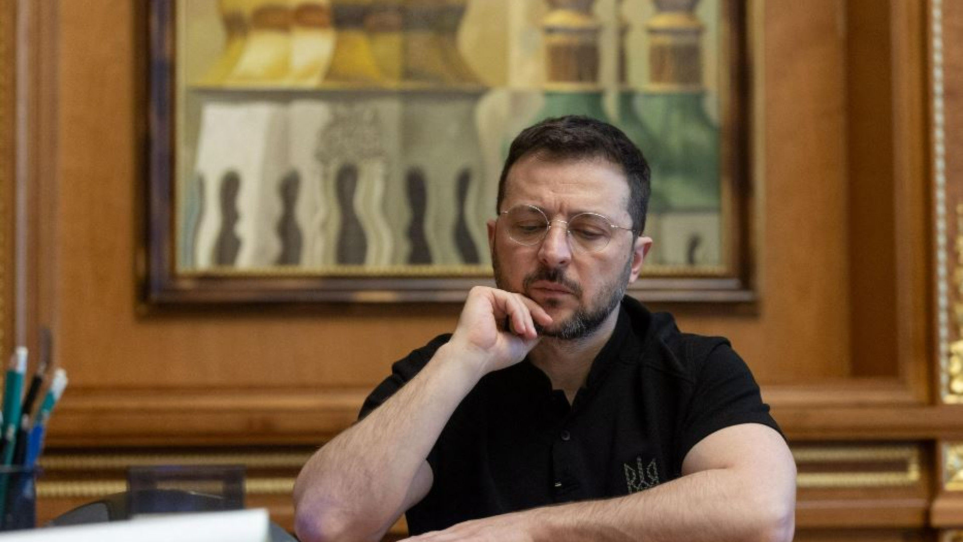 Immagine di Tra Trump, Putin e il fronte interno, Zelensky è sempre più solo