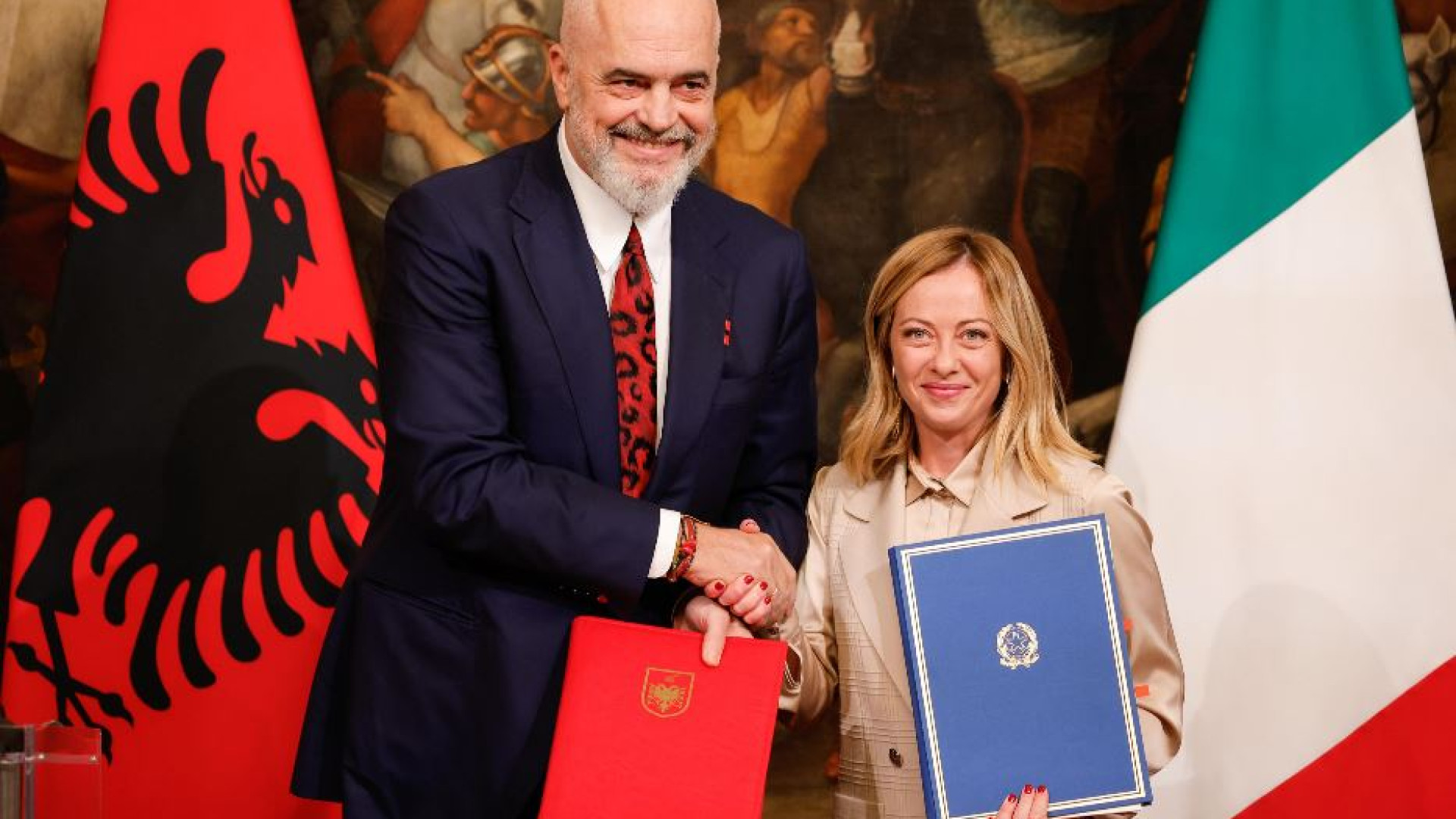 Immagine di I giudici albanesi bloccano l'accordo con l'Italia