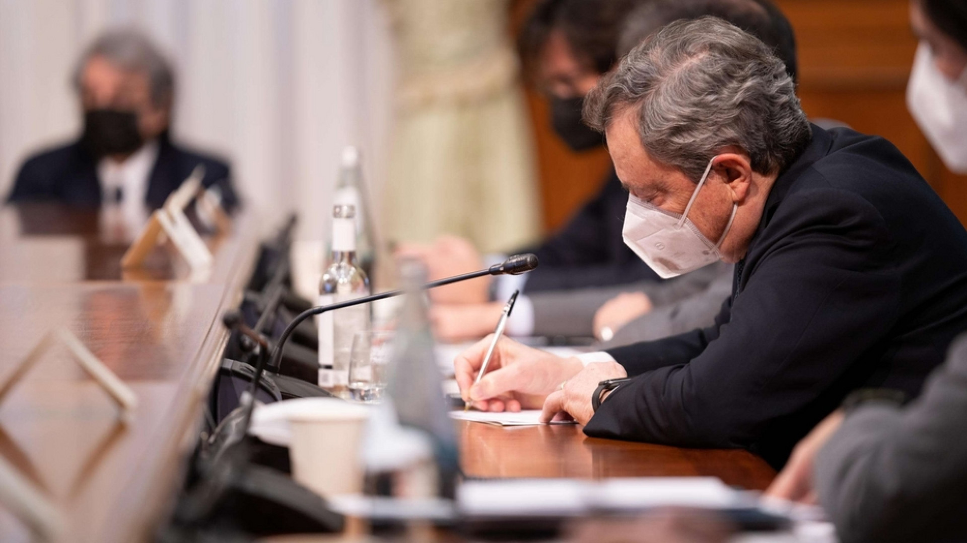 Immagine di Cdm: obbligo vaccinale per tutti gli over 50. Scuola, ecco quando scatta la Dad