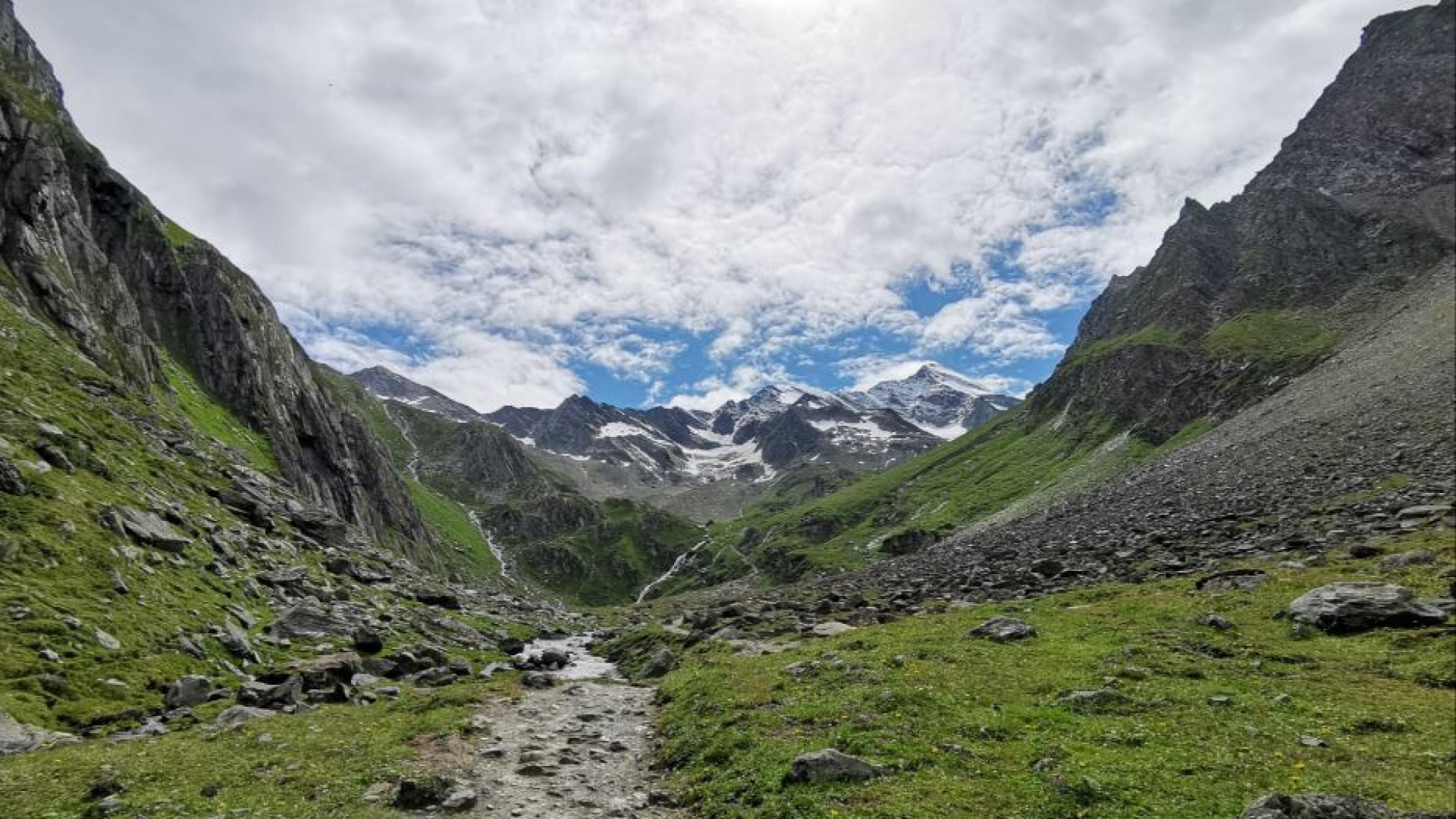 Immagine di La montagna soffre, ma è possibile cambiare rotta