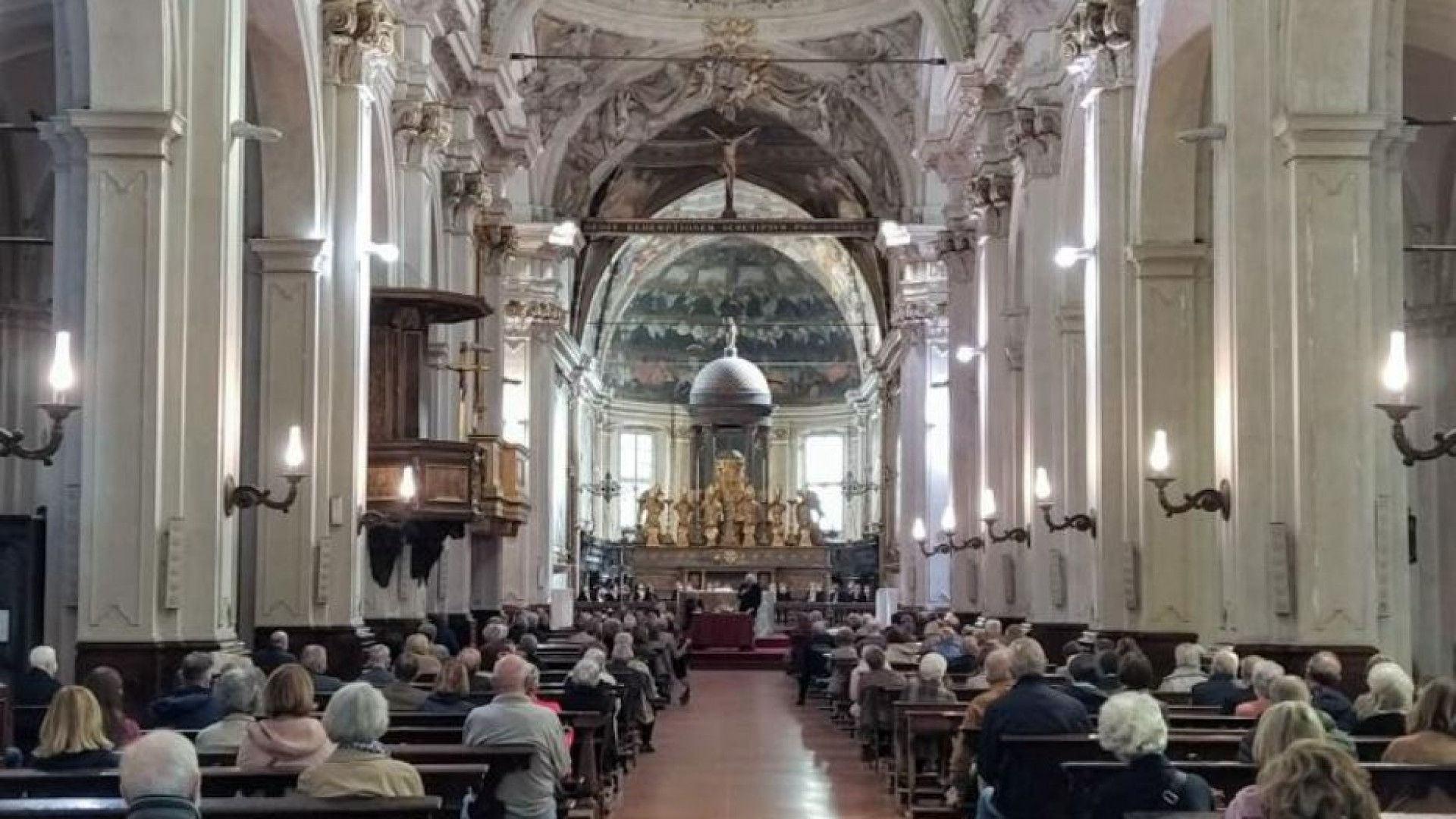 Immagine di La città? Bella con l’anima. Carità, cultura e silenzio nel cuore della movida