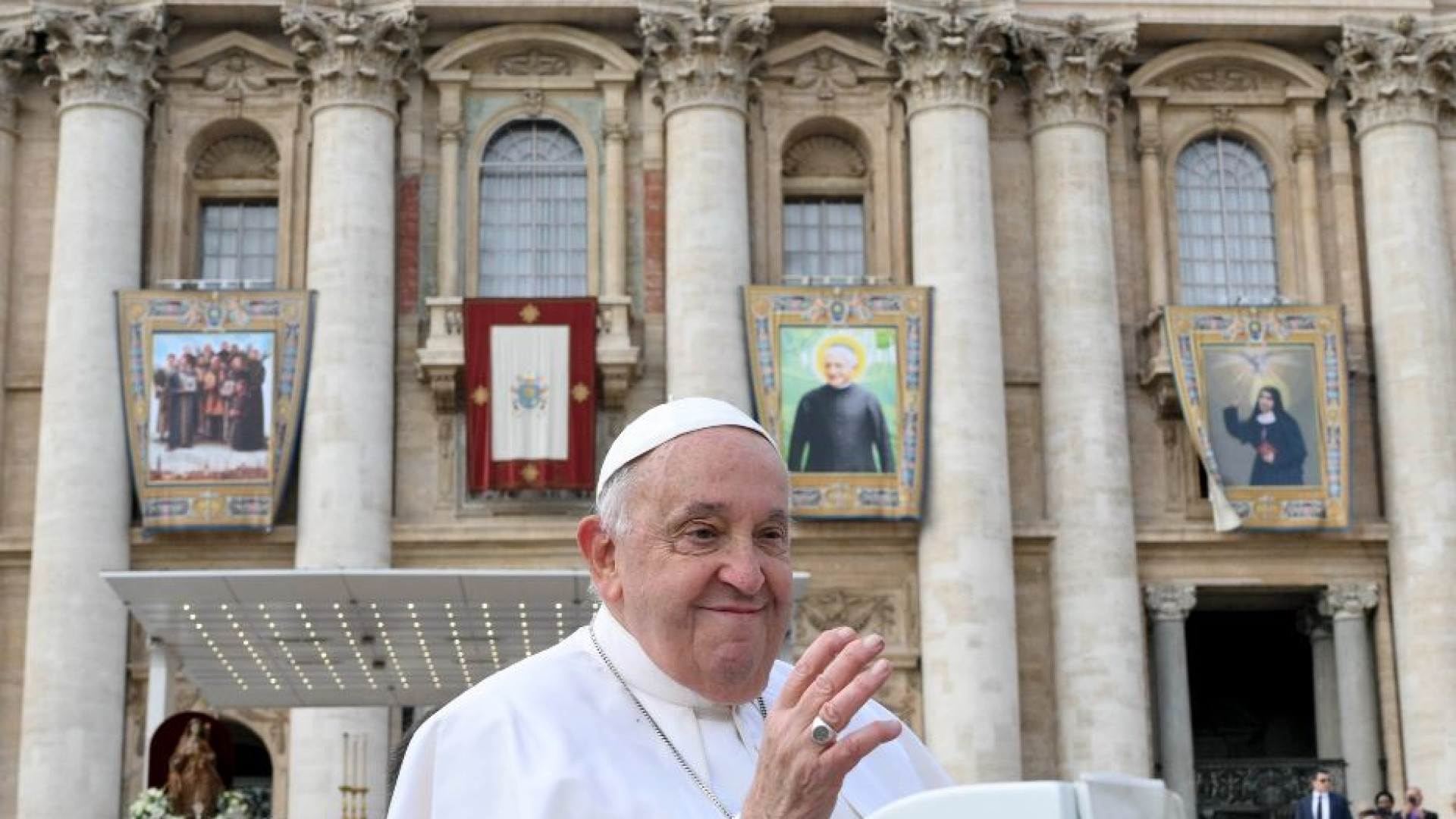 Immagine di Papi, missionari, donne: tutti i (942) santi di Francesco