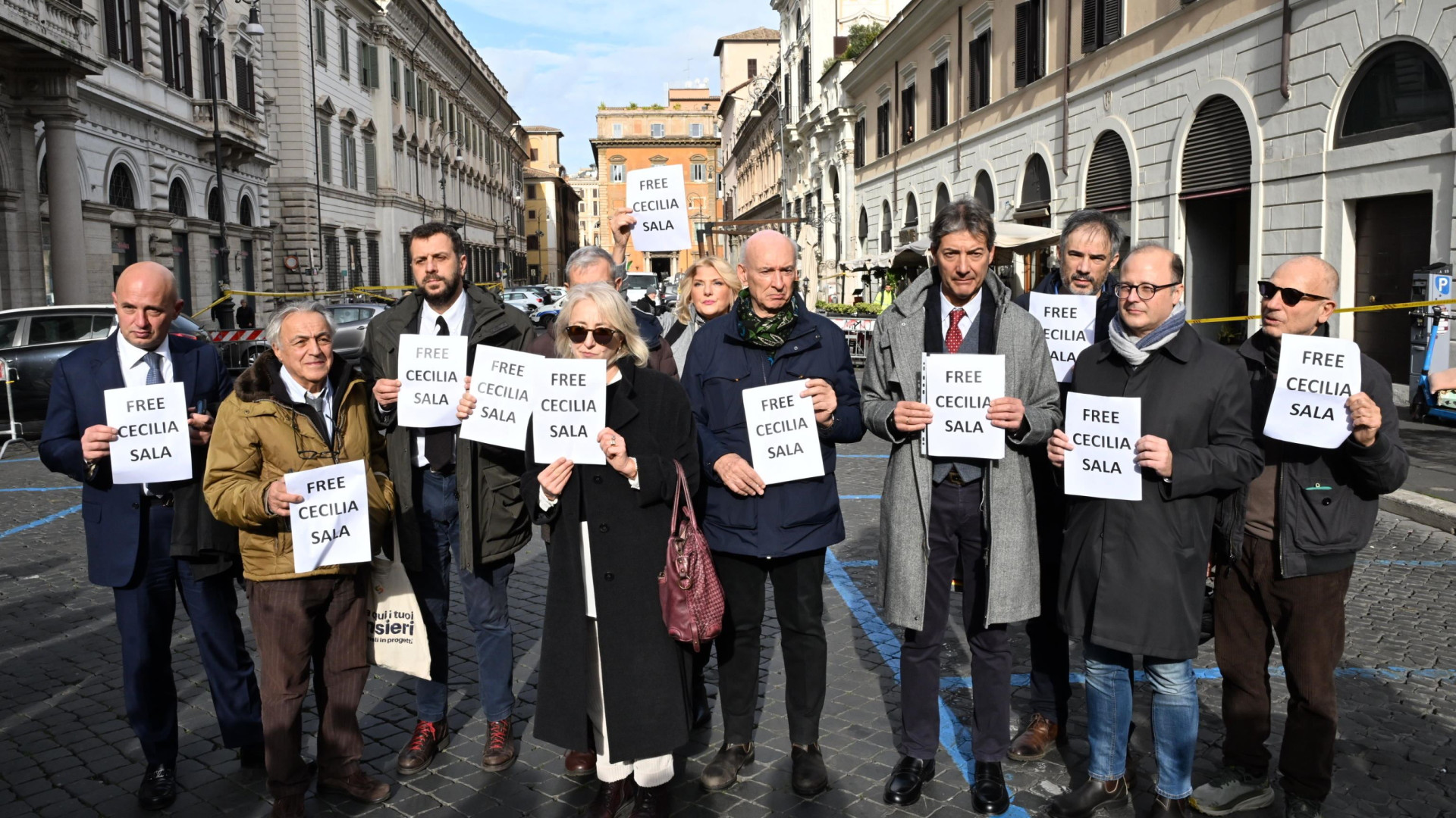 Immagine di Sit in dei giornalisti a Roma per Cecilia Sala
