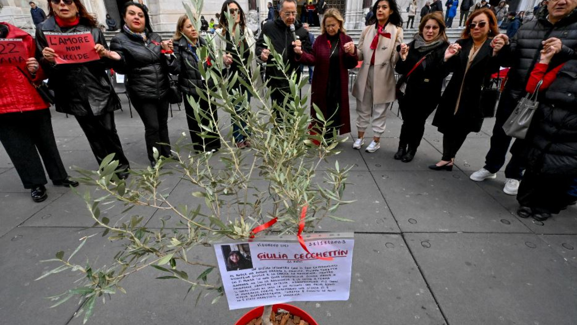 Immagine di Violenza contro le donne: calano gli stupri, aumentano gli ammonimenti