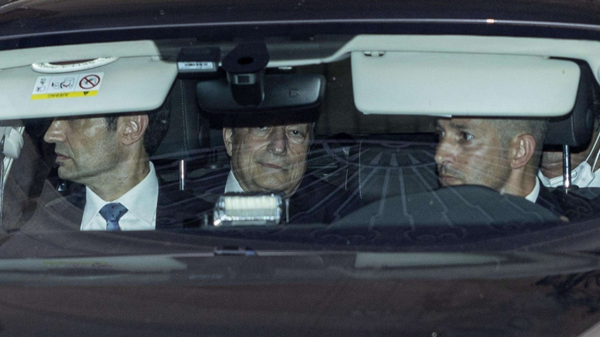 Immagine di Mattarella respinge le dimissioni di Draghi. Mercoledì alle Camere