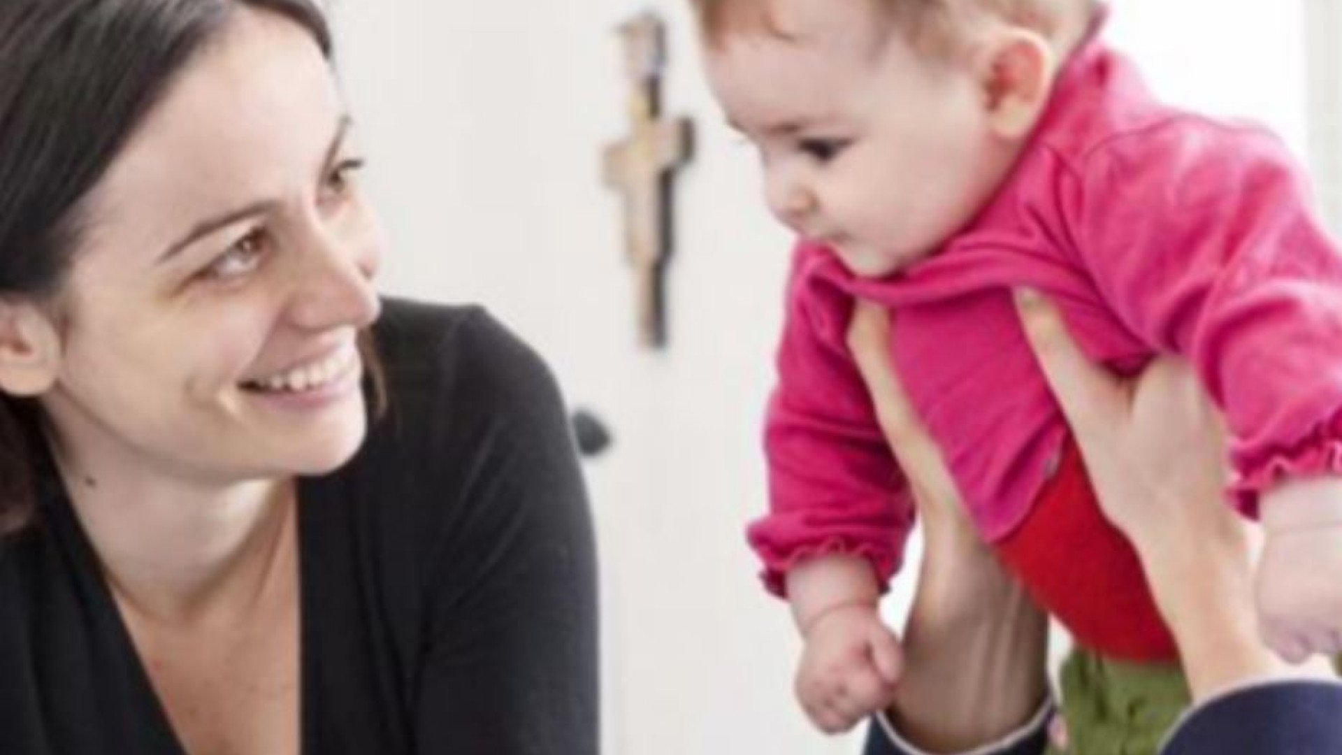 Immagine di L’insostenibile costo di avere un figlio: a carico anche se lavora