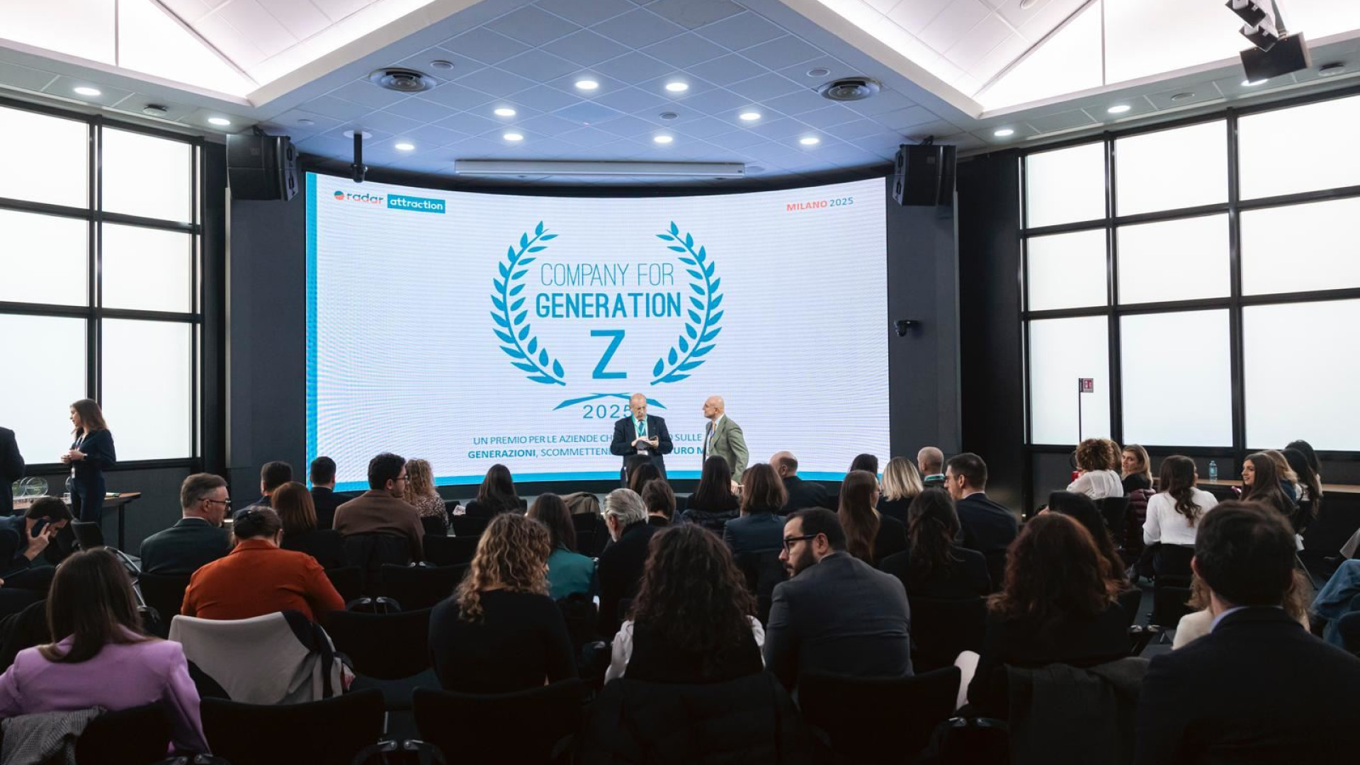 Immagine di Premiate le aziende che investono sui giovani talenti