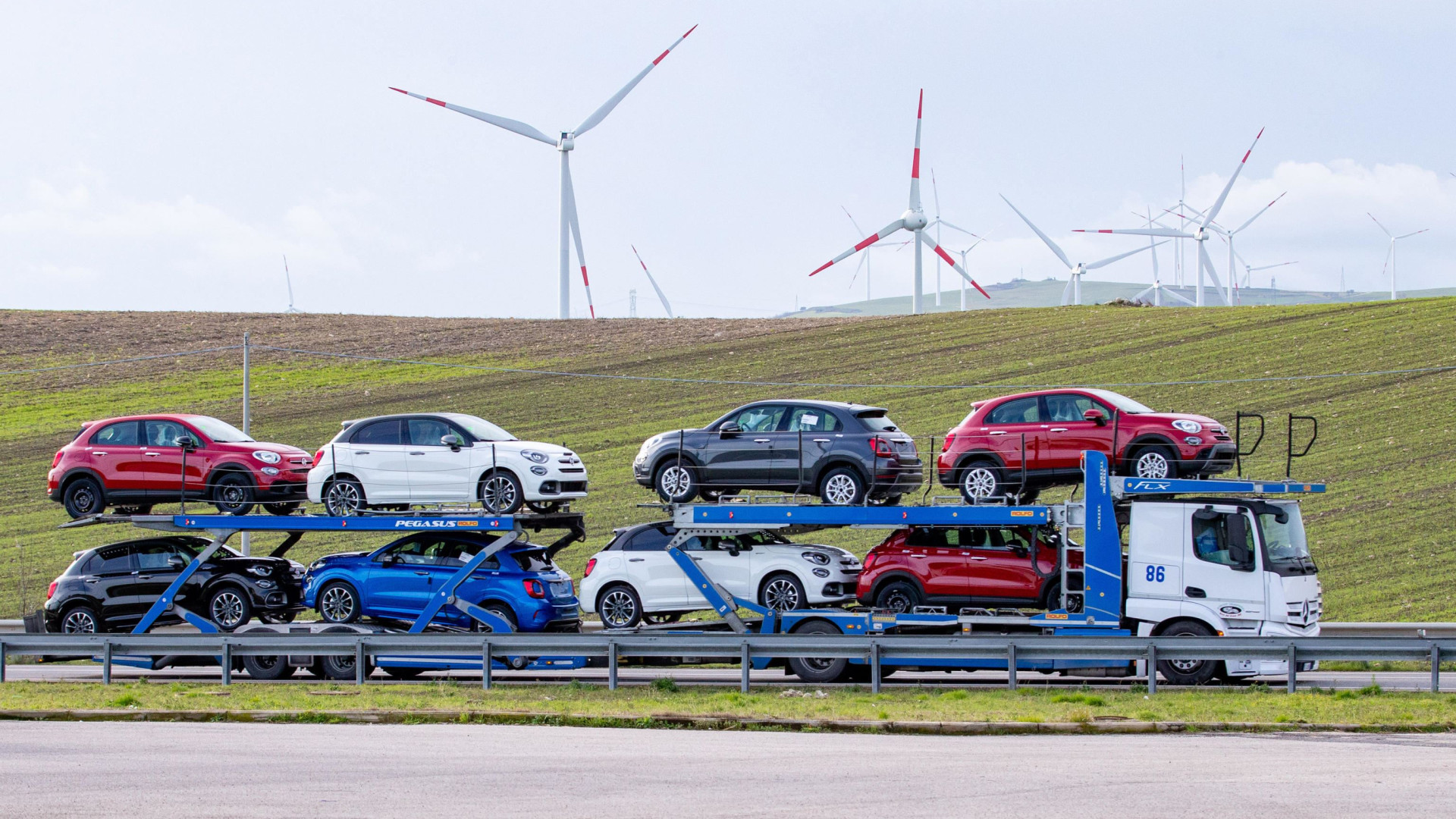 Immagine di Auto, via ai nuovi incentivi 2024: ecco gli “sconti” e chi può utilizzarli