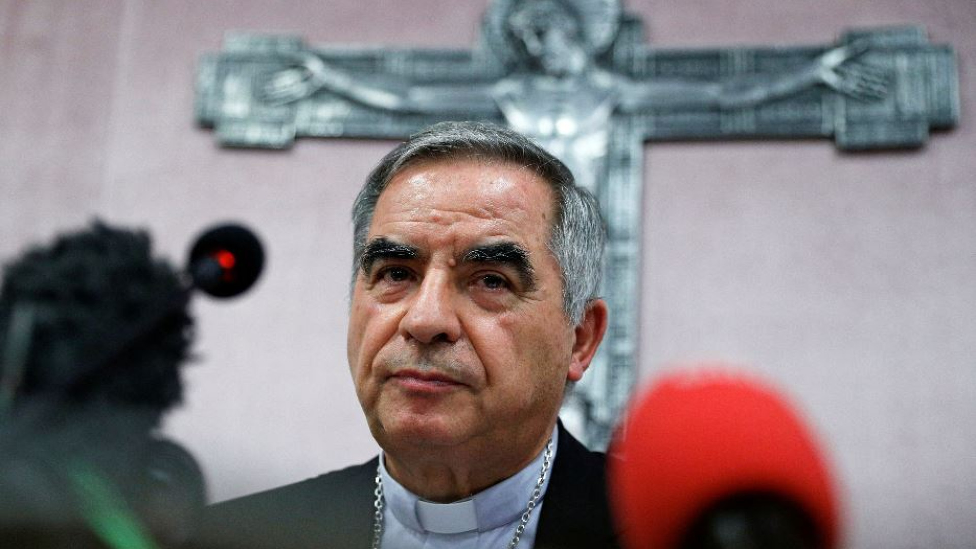 Immagine di Il cardinale Becciu condannato a 5 anni e 6 mesi