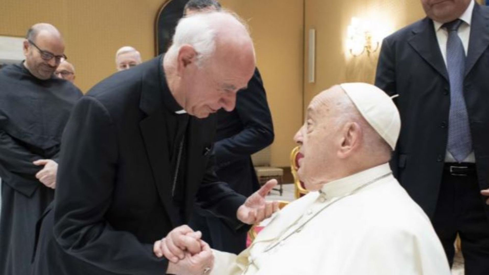 Immagine di Paglia: «Se preghiamo per il Papa lui sente il nostro abbraccio»