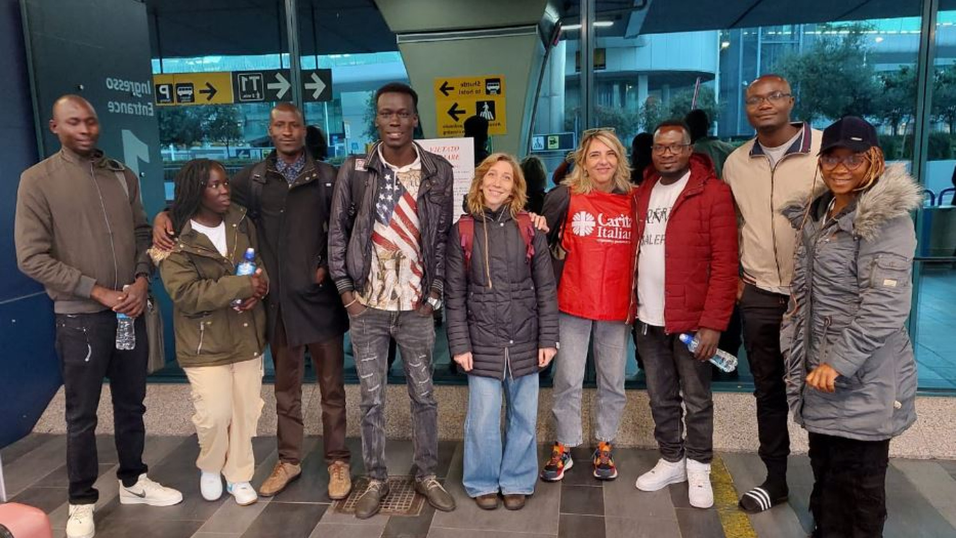 Immagine di Arrivati a Fiumicino altri 12 rifugiati con i corridoi universitari