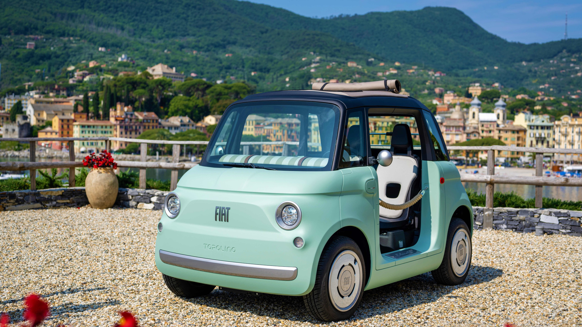 Immagine di "Non sono made in Italy": sequestrate a Livorno 134 Fiat Topolino