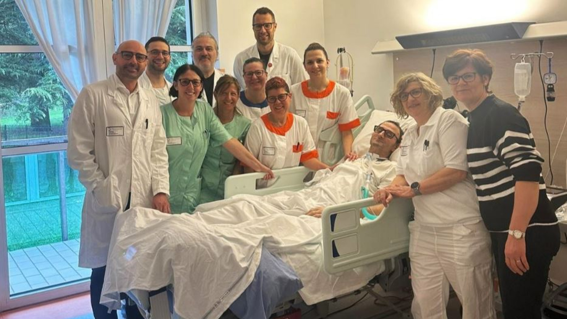 Immagine di Gezim, malato di Sla, e le cure grazie alle ore di ferie regalate dai colleghi