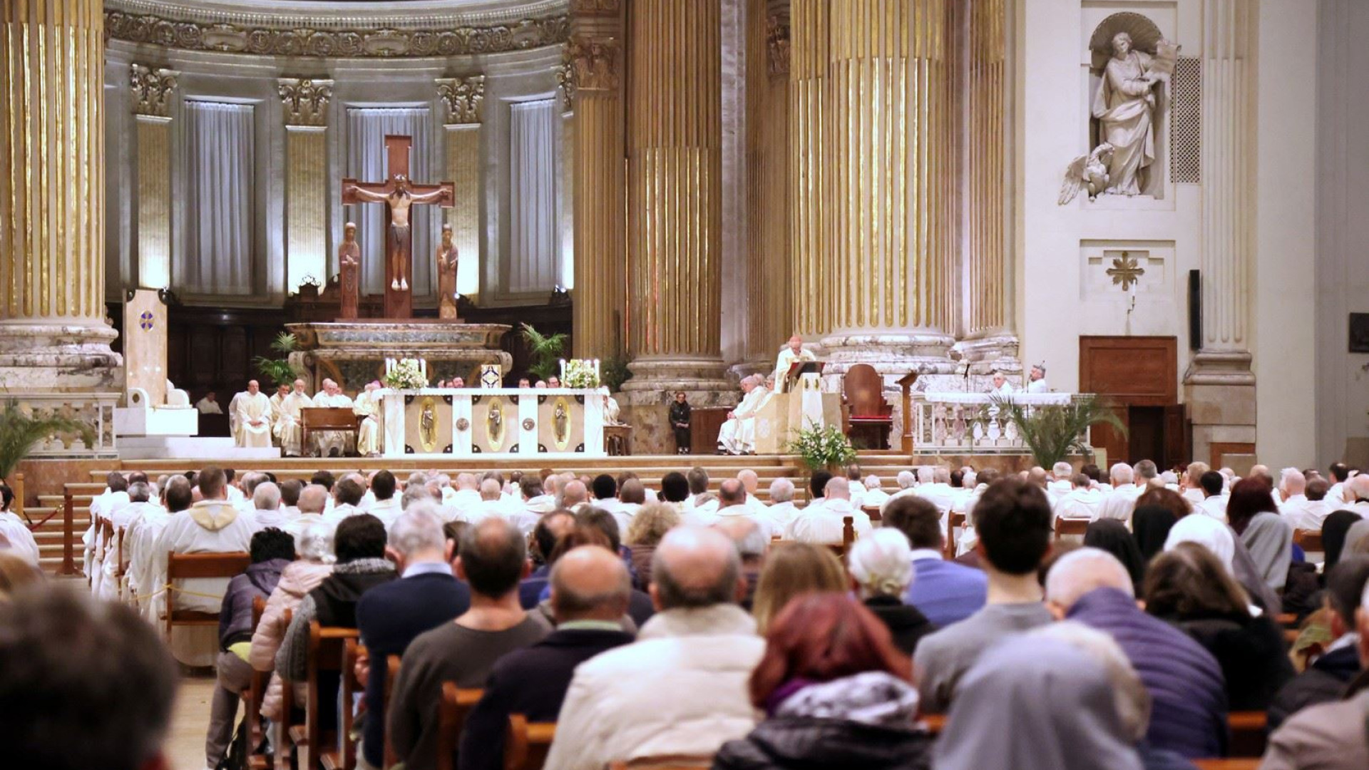 Immagine di «Offerte per le messe, il sacerdote ne trattenga per sé una sola»
