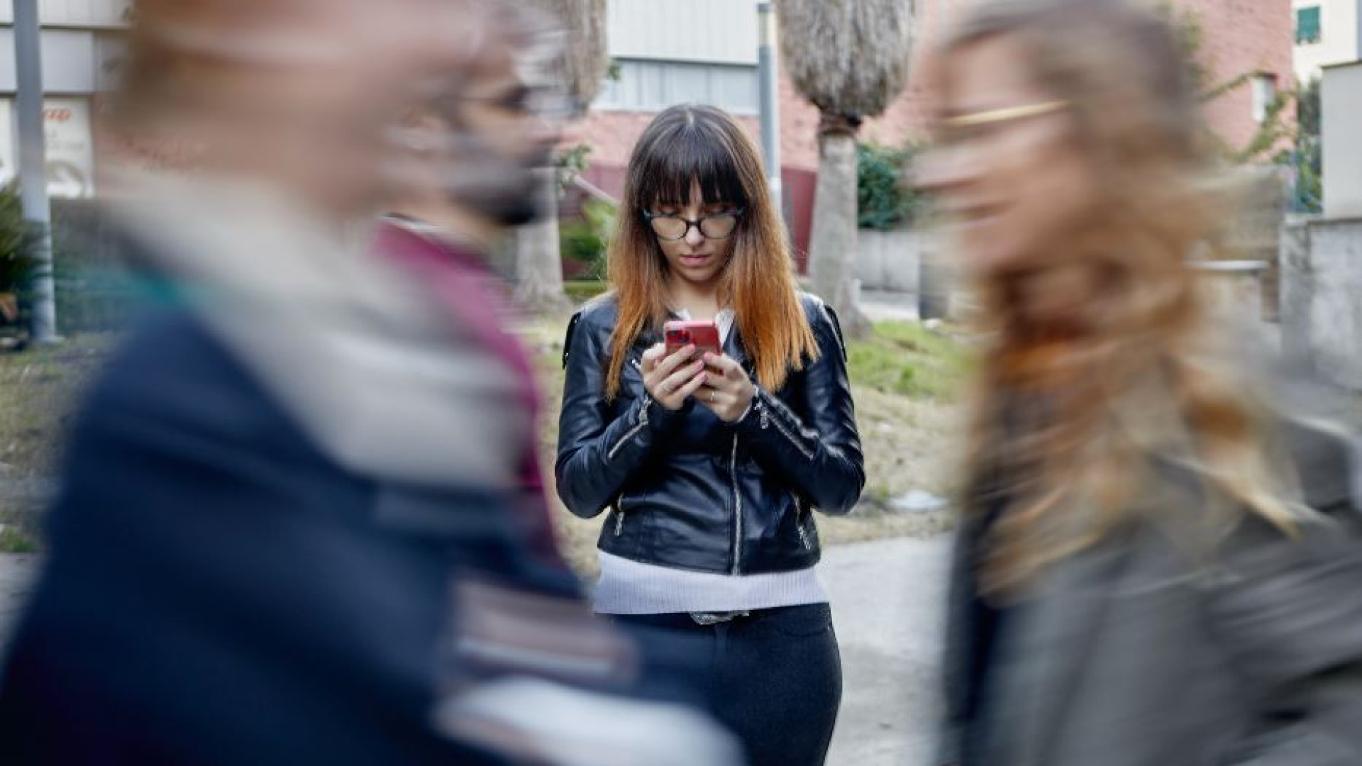 Immagine di Minori da soli nel web, ecco la guida per aiutare i genitori