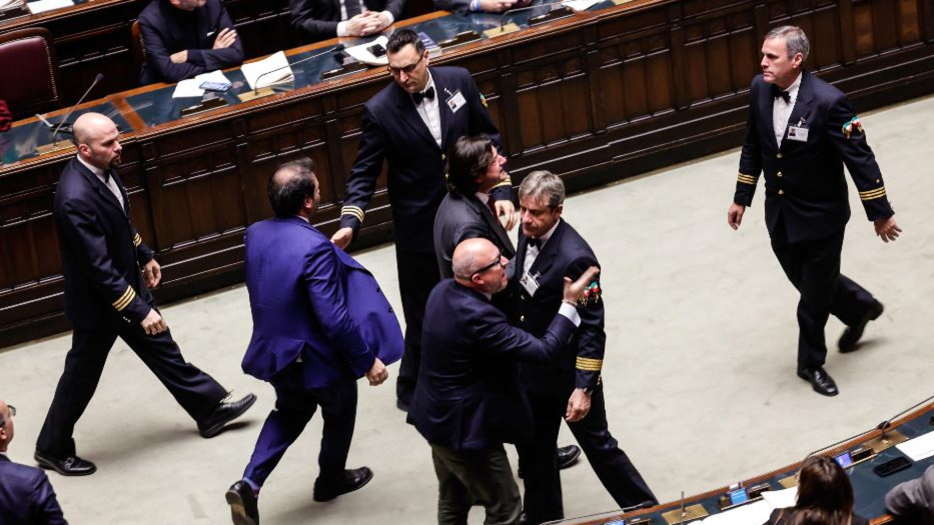 Immagine di L'aula boccia la ratifica del Mes. E la maggioranza si divide