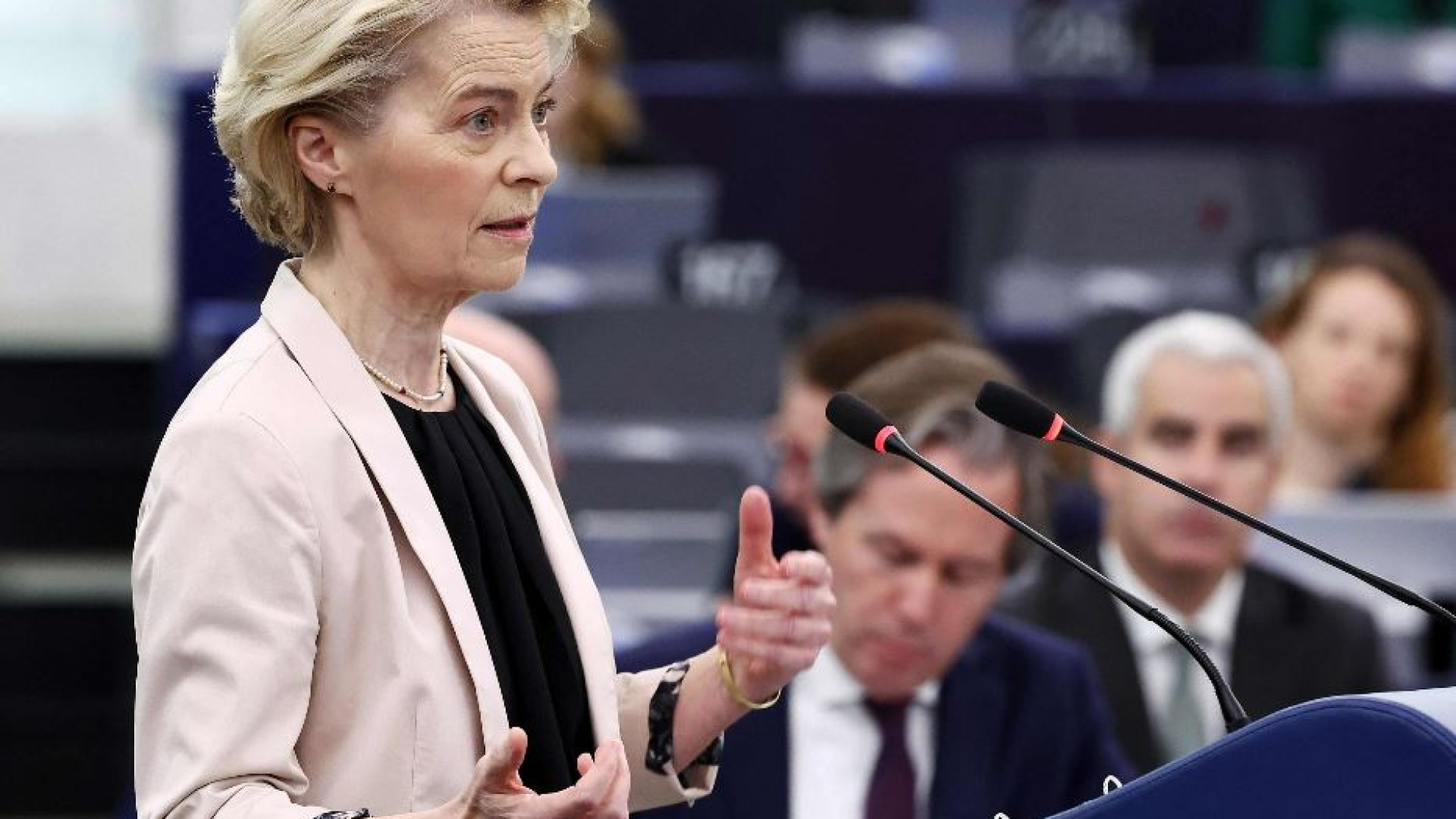Immagine di Per Von der Leyen è «il caos»: l'Europa pronta a reagire e a negoziare
