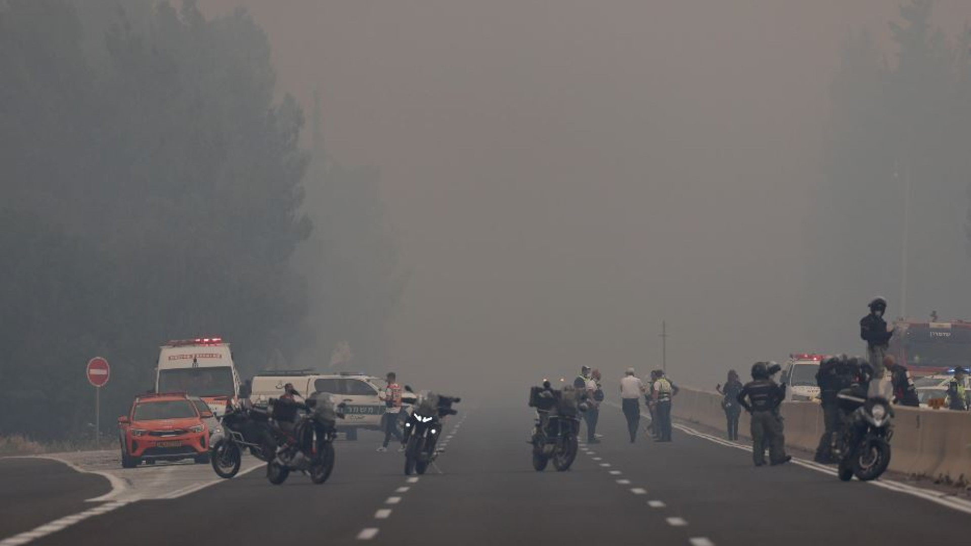 Immagine di Brucia Israele, Hamas minaccia: «Incendiate tutto, boschi e case»