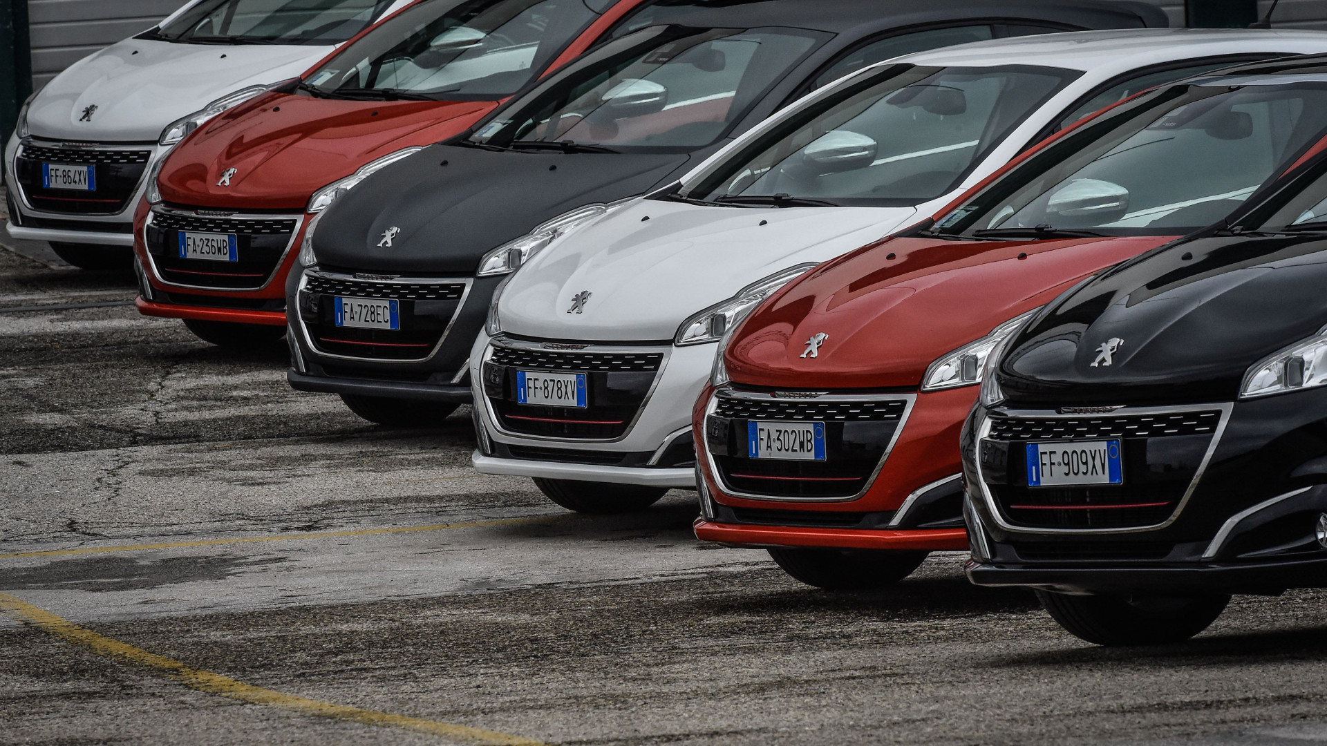 Immagine di L'Europa si ravvede: ora l'auto ha 3 anni per evitare le multe