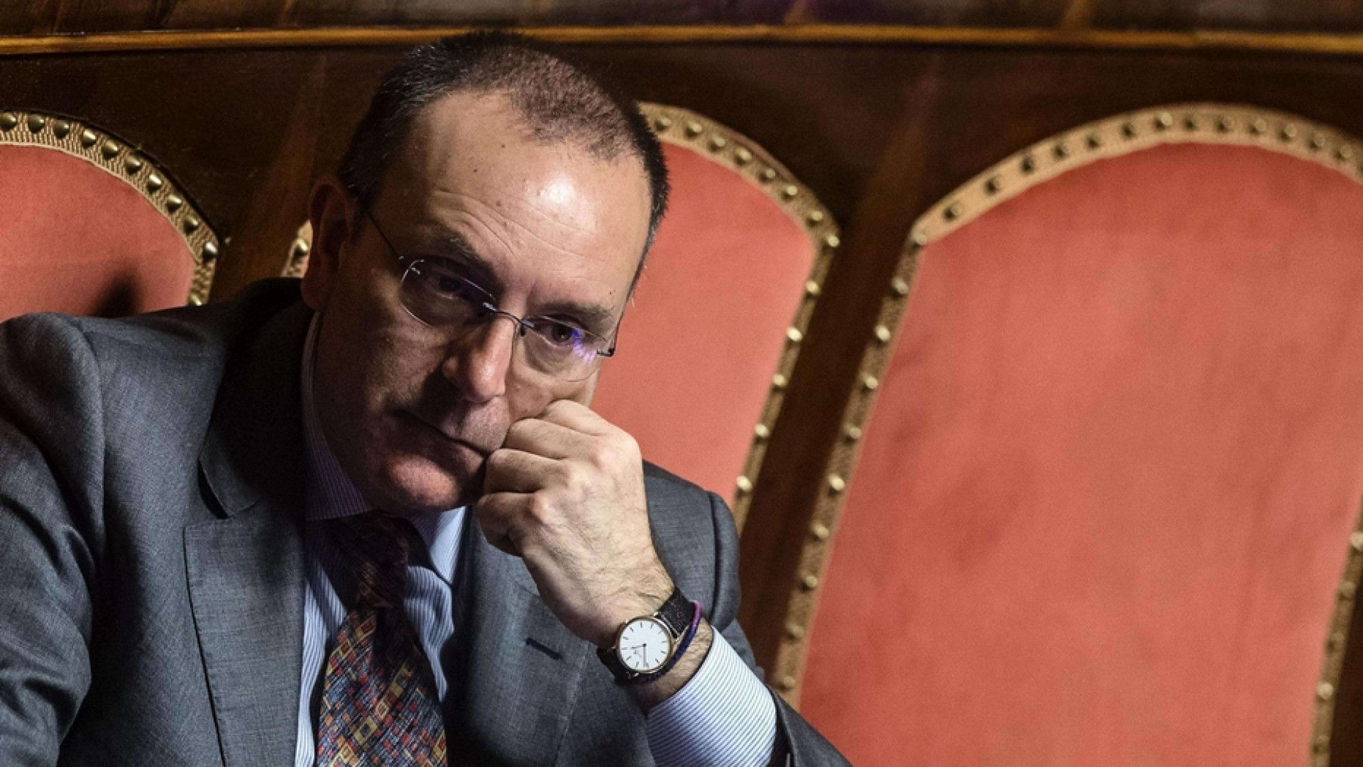 Immagine di Il presidente Commissione Esteri Petrocelli (M5s) si sfila e chiede la crisi